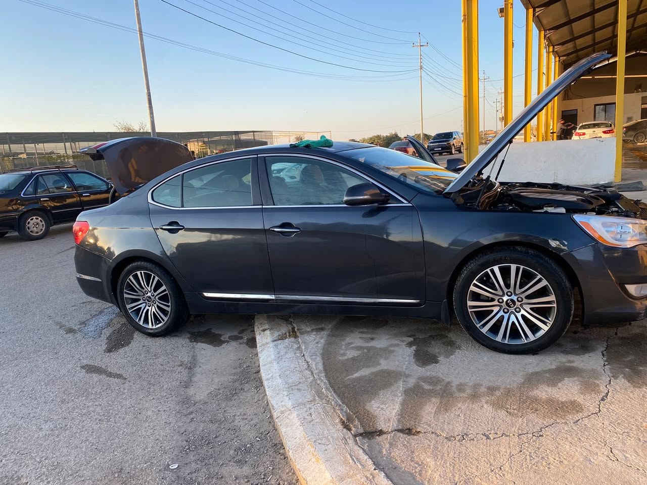 كادنزا موديل. ١٢ فول مواصفات ماعدا الفتحه.  محرك. جديد صدر جديد. سياره بيها ٣ قطع صبغ وبيها جراد. بسيط.  السعر. ٨٩ وبيها مجال بسيط. العنوان الأنبار الرمادي.  رقم الهاتف   *********** 
تحويل مباشر.
