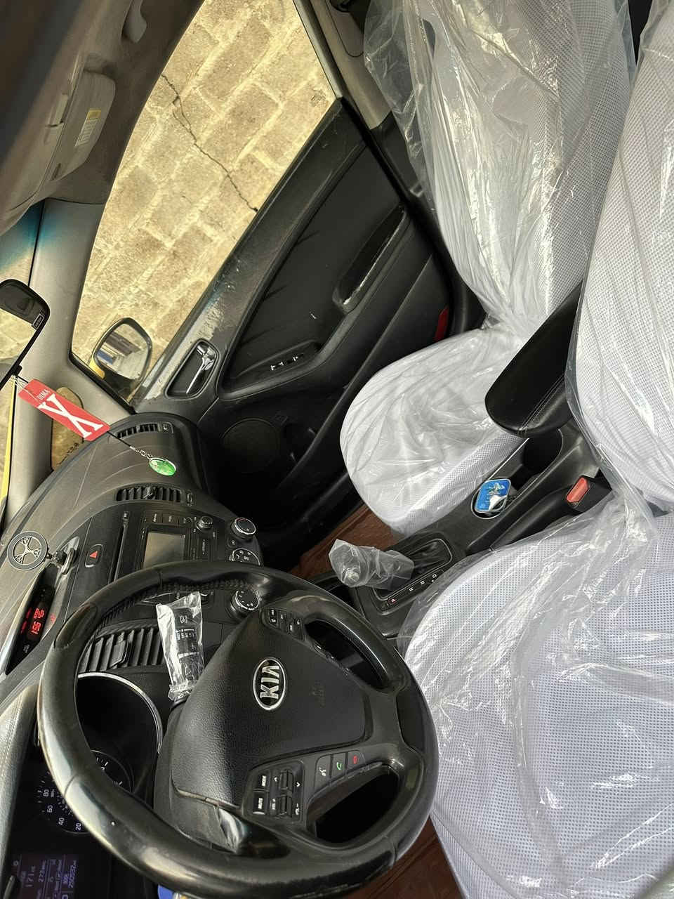 فورتي 14
محرك 2000gdi
رقم بغداد باسمي 
حادثها صفحة العبري بيها تبديل للبيع
اي استفسار اتصل ع رقم
***********
مكاني الحسينية 
السعر96
