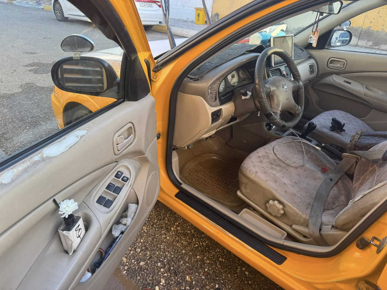 سني نيسان 
٢٠١١ كير عادي 
محرك قبغ اسود المرغوب 
مؤسسة 
اصفر بلادي 
هيئة وبحث مصفر 
تحويل ثاني يوم 
رقم بغداد 
ضرر بجم بس 
***********
مكاني الرمادي
