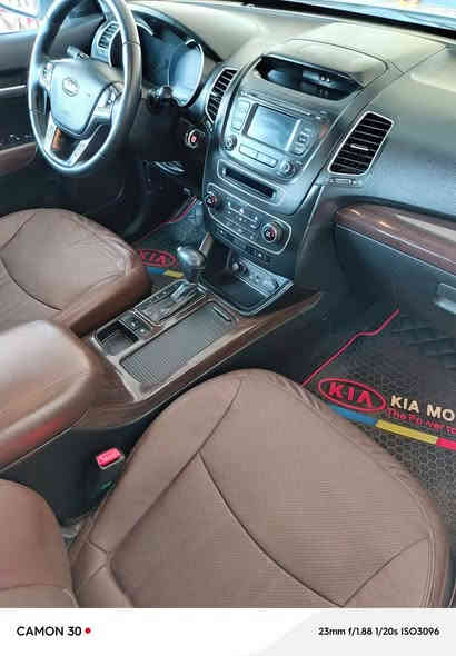 سلام عليكم كيا سورنتو للبيع موديل 2015  مكفوله كفاله عامه رقم بغداد الدولي 11 بسمي كويتي  تخم تايررر
 مكينه 6 سلندر  خليجي  7راكب بصمه  2 ابواب بصمه 
كير محرك حداديه مكفولات  
 

الموصفات  السياره( ترحيب مع اناره مانع انحدار  مري شفط كشتات جلد بيجي تبريد ثلاث قطع جطه شفط

 يدات نيكل نظام ايكو    حساسات خلفيه وامامي تبريد تدفئة دبل بالجكتور )  سياره جديده بمعنى الكلمه  

مكان الديوانية قضاء سومر / لاتصال على الرقم ***********  / سعر 215/وبيه مجال
