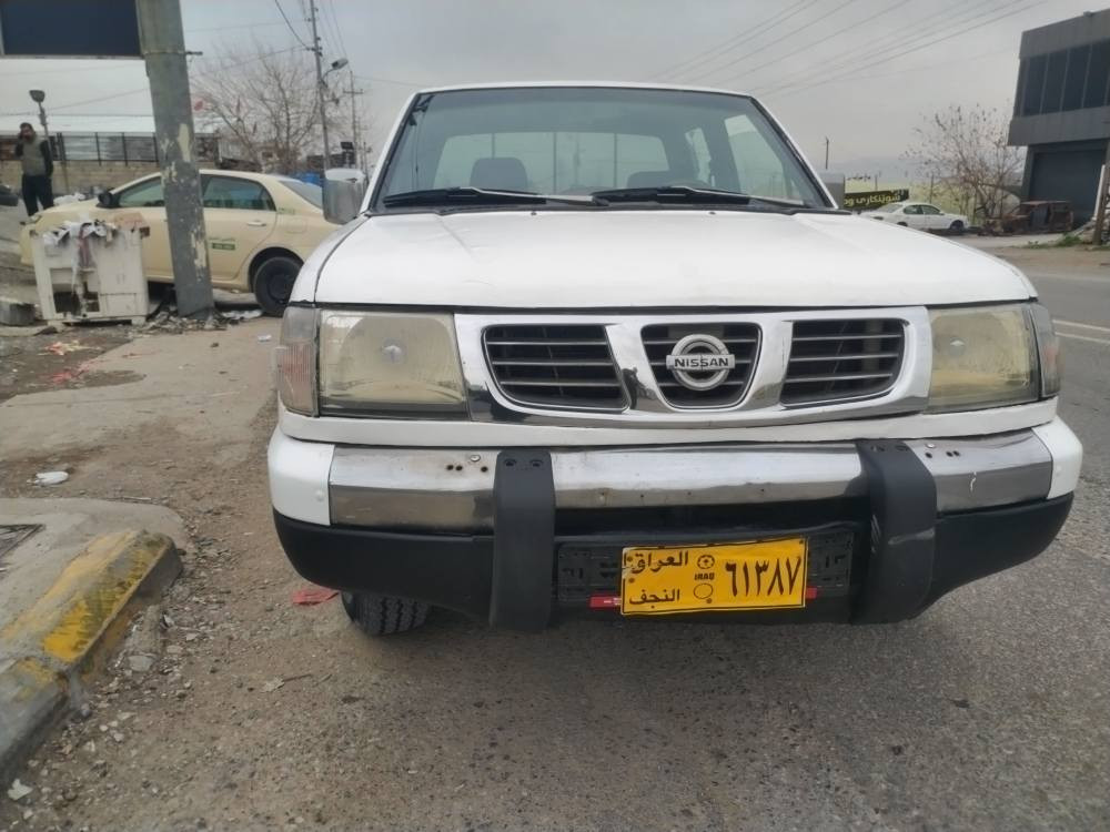 نیسان بڕاوەی دوبەی 

مۆدیل 2003 زێد 

کراوە بە 2007
ناوسور جام کارەبا 

تەبرید  پاوەر 

گێرو مەکینەی مەزبوتە

کارەبای ئیشەکات  
بێ تەقەو رەقە 
ڕۆنی گێرو مەکینەی تازە گۆراوە 
برێکی بەسراوە 
٤تایەی تازەی بۆ بەسراوە 
سعر ٤۷گەڵا کەمێ مەعمەلە
***********

*********** السليمانية, العراق
