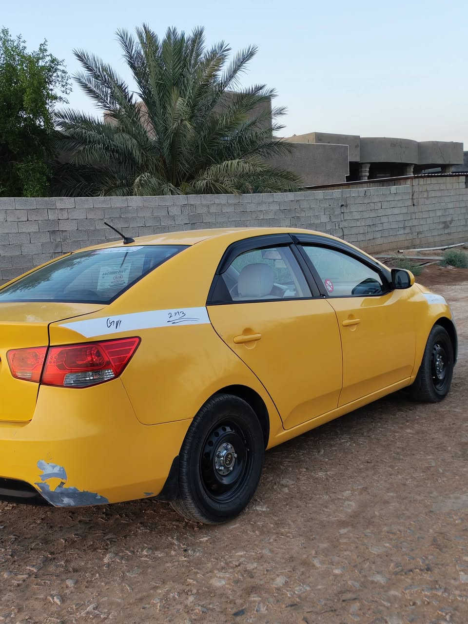 سلام عليكم كيا سيراتو 2013 عمية مكينة 1600
بارد بالجنطة
 شبر بالجاملغ الخلفي
الجاملغ الامامي والبنيد 
واضح بالصورة 
 تبريد مكينة خير من الله
 تخم تاير جديد 
صدر جديد 
السعر : 90 وبيهة مجال 
العنوان : بغداد تقاطع النهروان 
للأستفسار : ***********
مكلف بالنشر..
