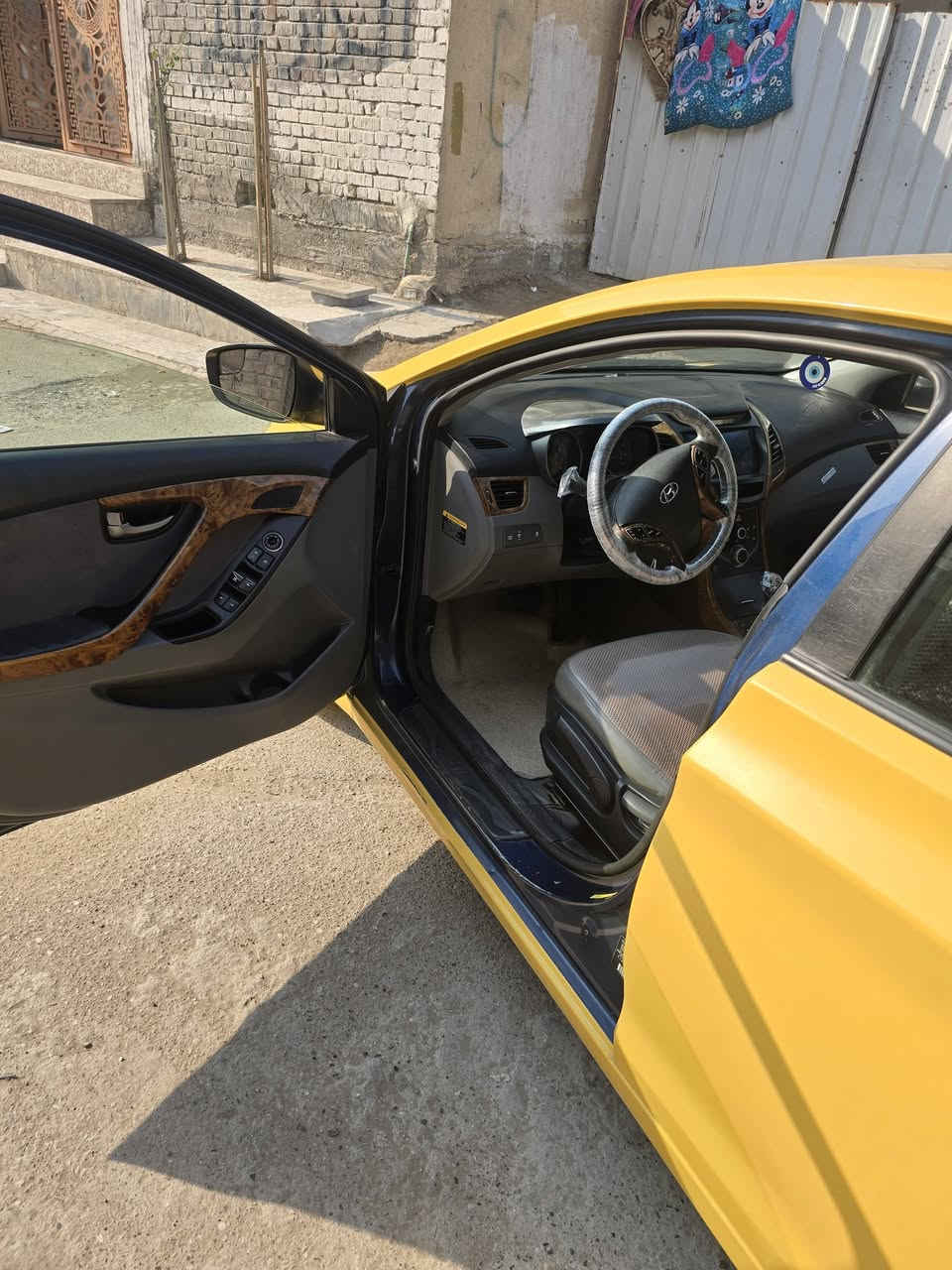 سلام عليكم عندي النتر موديل2016حادث باب وبنيد سعر ١١٥  ***********
