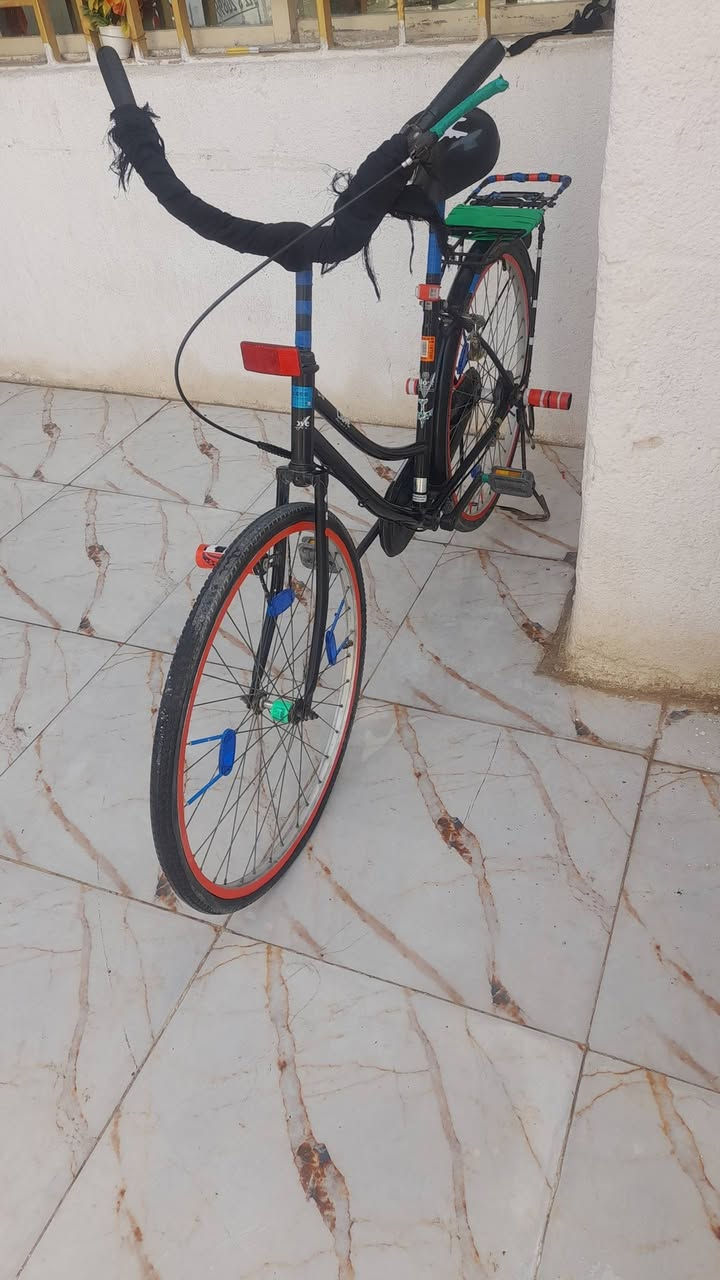 سلام عليكم بيسكل سياحي ياباني حجم ٢٦ جديد مابيه نقص مكان بصره زبير ***********
