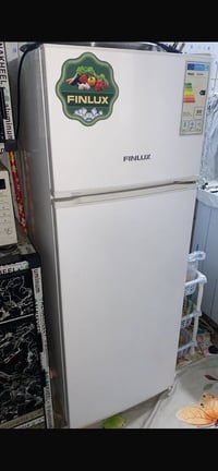 ثلاجة • نظيفة جداً • الحريه الاولى