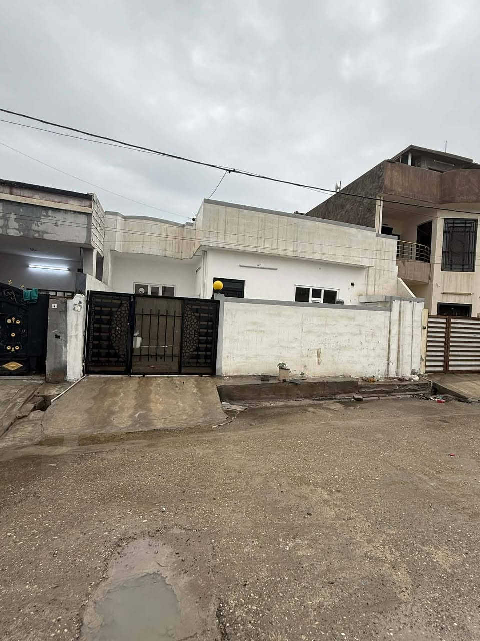 سه رتا به ناوى خواى گه وره و ميهربان
سلاو كريارانى به ريز 

ئه م دووخانومان لايه بوفروشتن 

رووبه ره كه ى 100م مرابع فول كاشيه و حزام دگته 

كامل خه ده مات 

نرخى 36مليون و معمله 

عنوان كركوك بنجاعلى 

3يه م فرع بشت مستشفا كه ى بنجاعلى 

ياخود نزيك جامع رسول 

بوزانينى زياترپه يوندى كن به م ژمارانه ى لأى خواره وه 

***********

***********

مكتب شالاو زه نگه نه
