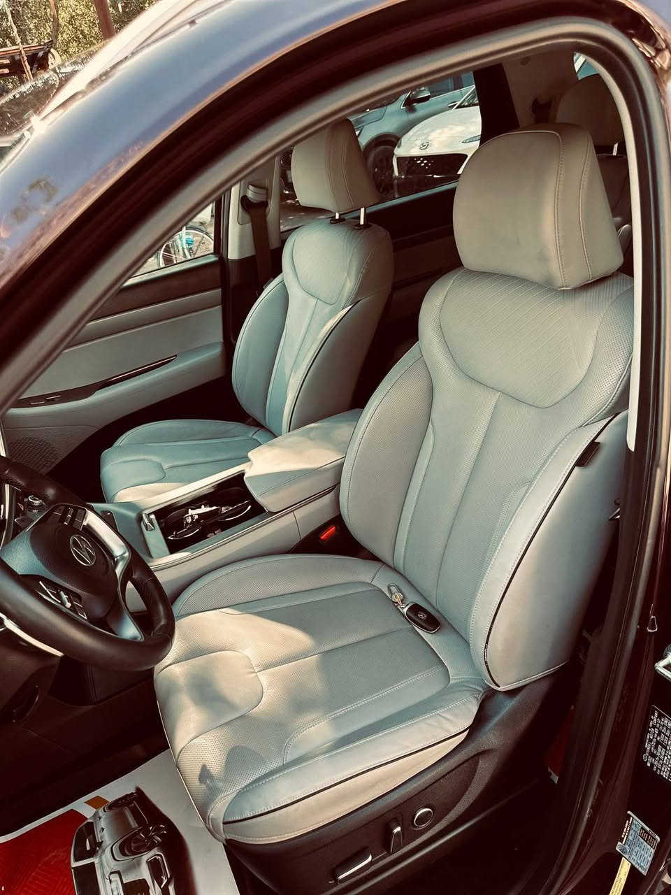 السلام عليكم مكلف بالنشر
سياره هيونداي باليسايد (Hyundai Palisade)ماشيه ٥٢ الف مايل مواصفاته نص رادارات توقف ذاتي قياده ذاتيه الكشنات في ابي وتدفئه رادر وبصمه داخله ابيض السياره خير من الله بانزين بس محسن  وباقي المواصفات المعروفه كير دكم الصوره بيه الضربه مال امريكه وبدون ايرباك وكله راجع بلادي وبيه طخه من الصفح مبينه بصوره وطخه بسيطه بالجه الثانيه مرقم بغداد ورقم حلو ومميزالسياره٢٨٠ وبيه مجال بسيط للاستفسار اكثر الاتصال على الرقم***********
