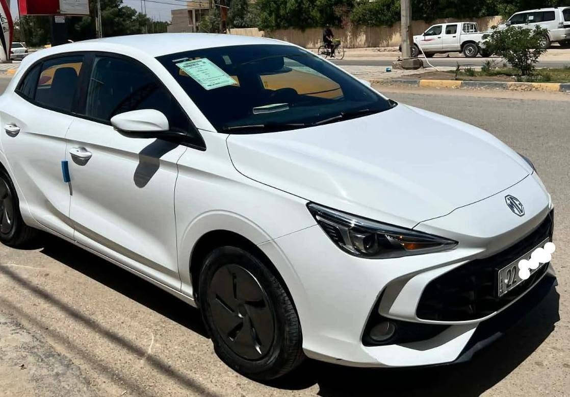 MG 3 للبيع 
موديل 2025 
ماشيه 8000
بعده بضمان الشركه
رقم اربيل 
موجوده بالنجف 
المحرك 1500 تنفس طبيعي  
كير اوتماتيك
شاشه ابل + اندرويد 
كامره خلفية
لايت لد + بك لايت Led
بروجكترات امامية
اشاير بالمري الجانبية 
لايت عدسة 
حساسات خلفيه
حساس ضغط اطارات
 4 جام كهرباء
لونها ابيض 

بيه صبغ باب الاماميه شويه


**إذا كنت صاحب هذا الإعلان وتريد حذفه لأي سبب، رجاءا أرسل رسالة إلى الدعم الفني**