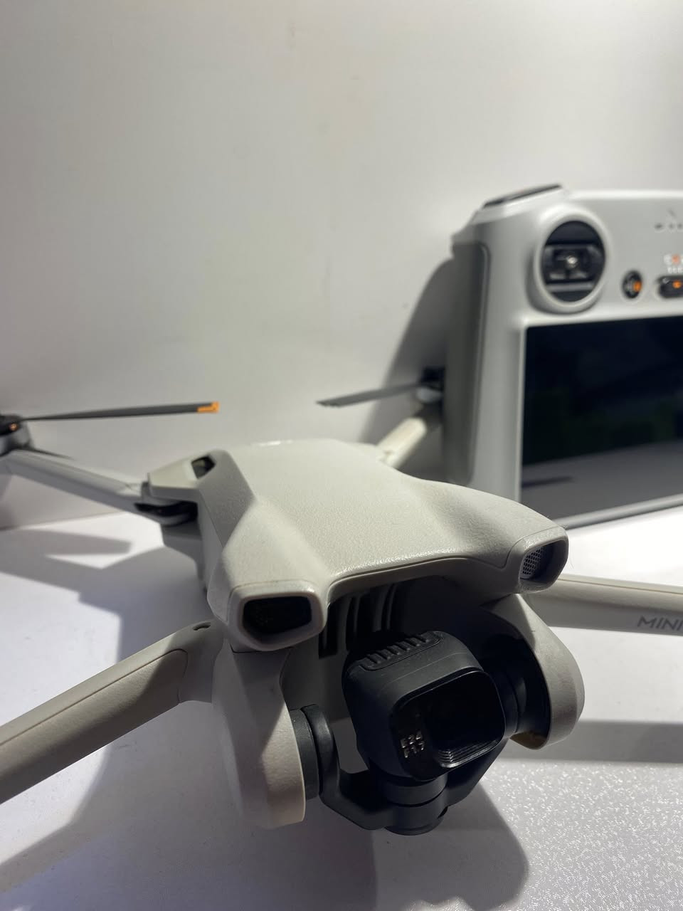 4K 60FPS 🎥 | 48MP 📸
وزن کەمتر لە 249g ⚖️
Obstacle Avoidance 🛑
باشترین هەڵبژاردە بۆ ڤیدیۆی پیشەیی 🔥

📩 بۆ زانیاری زیاتر پەیوەندی بکە
***********📞
نزبەئ خاوینی 100%85 
Kirkuk slemani
