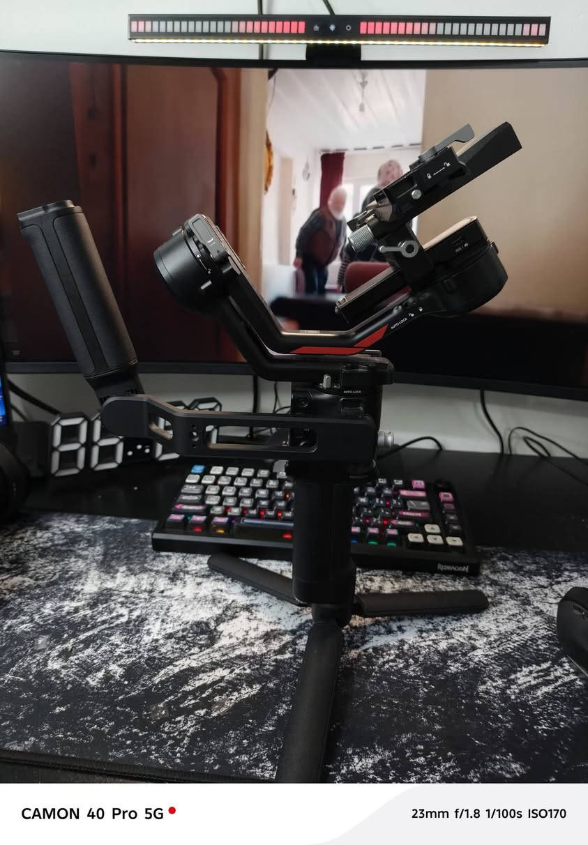 السلام عليكم كاميرا سوني 30 FX
عدسه 70.24 / ميكروفون دي جي أي ميني 
رونين 4 برو فقط كل المعدات نظيفه 100% 
للبيع اي استفسار على رقم 7832853941


**إذا كنت صاحب هذا الإعلان وتريد حذفه لأي سبب، رجاءا أرسل رسالة إلى الدعم الفني**