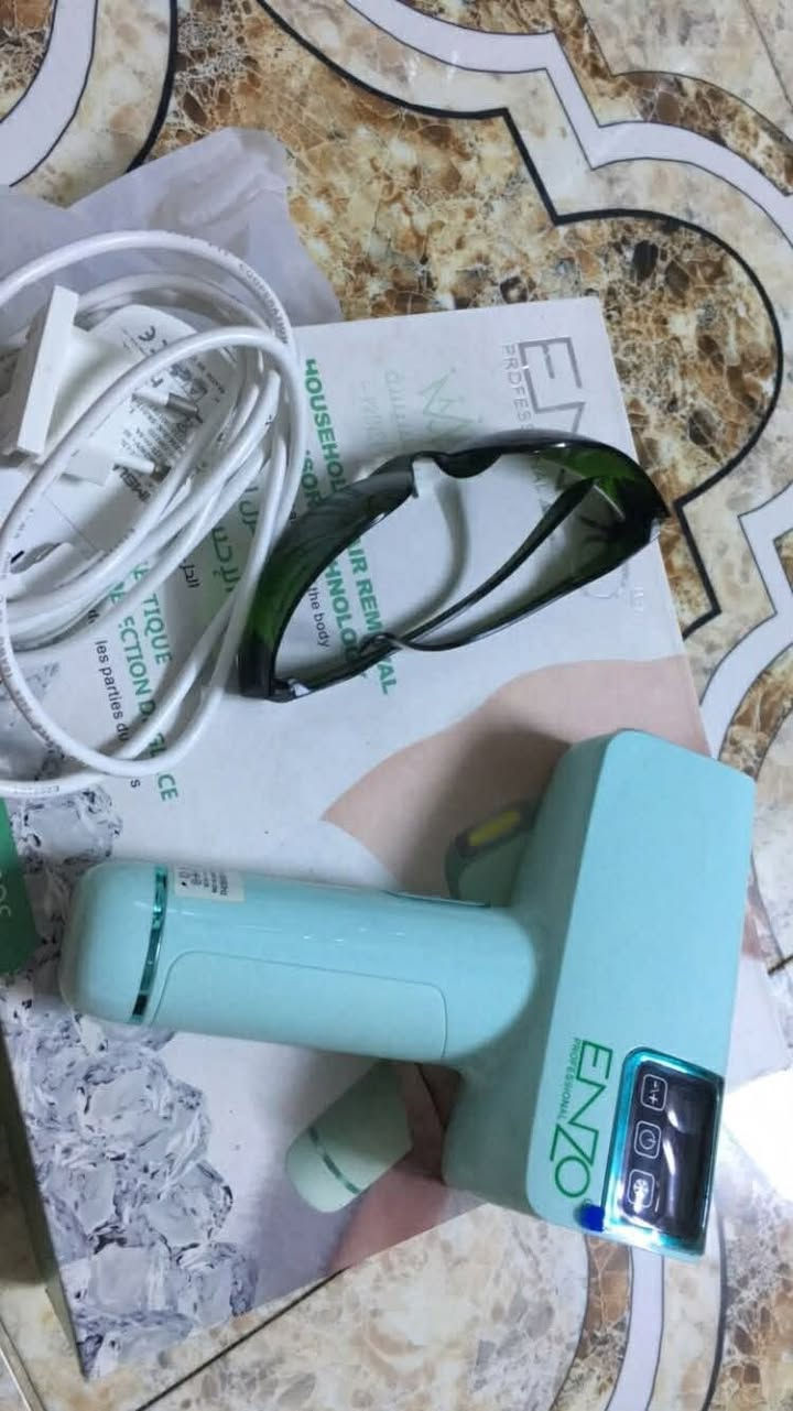 لێزەری مارکەی ئینزۆ تەنها بۆ دەموچاو بەکار هاتوە زۆر زۆر کەم ئیشی پێ کراوە تیشکی بێ کۆتا نیە بەڵام تا ٣ساڵ زیاتریش دەتوانی ئیشی پێ بکەیت فوول بەدیەو تیشکی ساردو بێ ئازارە تەنها بە ١٤٠ هەزار و مامەڵە هەزار لە هەولێرە


**إذا كنت صاحب هذا الإعلان وتريد حذفه لأي سبب، رجاءا أرسل رسالة إلى الدعم الفني**