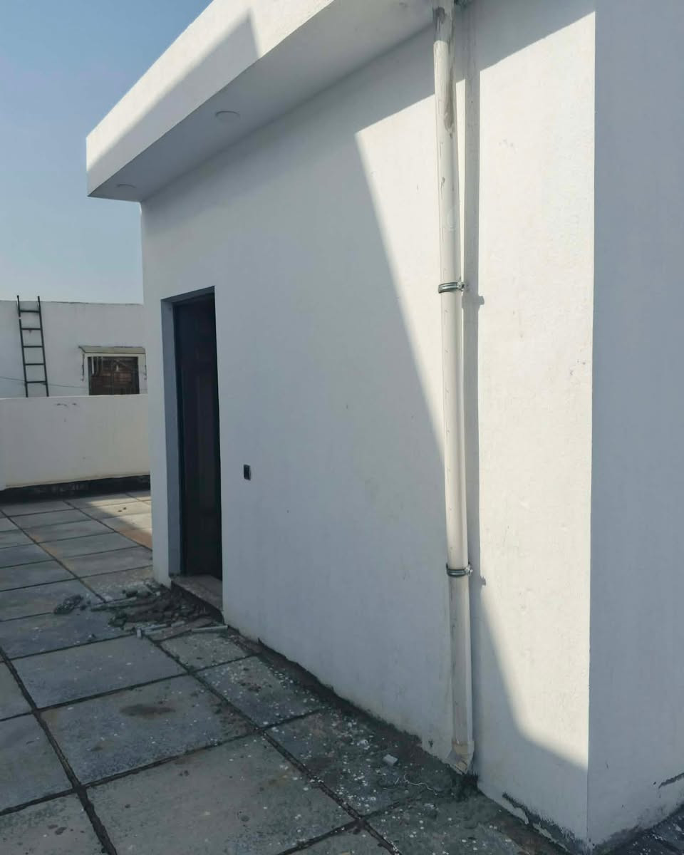 للبيع
بالفلوجه/مجمع ستي الفلوجه السكني خلف جامعه السراج الاهليه في مدخل الفلوجه الشرقي دار 250m طابق واحد غرفتين نوم سويت و استقبال وصاله ومطبخ حار وبارد وكراج وحديقه وشارع 15m وخدمات كامله كهرباء ارضيه (دفن)وشوارع مبلطه ومجاري البيت بناء 2025 وزيرو غير مستخدم  من أهم مميزاته انه تم تقفيله من قبل صاحب البيت بمواصفات أرقى  حيث الارضيه مرمر وجدران المطبخ والصحيات مرمر وسحبات  واضائه مخفيه كل البيت وكهرباء بوري ومواد اصليه وعدد نقاط اكثر وماء BBRوخزان ماء اكبر وأبواب تختلف من حيث السمك والديكور وشبابيك المنيوم اسود اصلي محكم البيت مسدد كافه المبلغ للشركه الاستثماريه السعر 155مليون ونتفاوض ***********//***********
