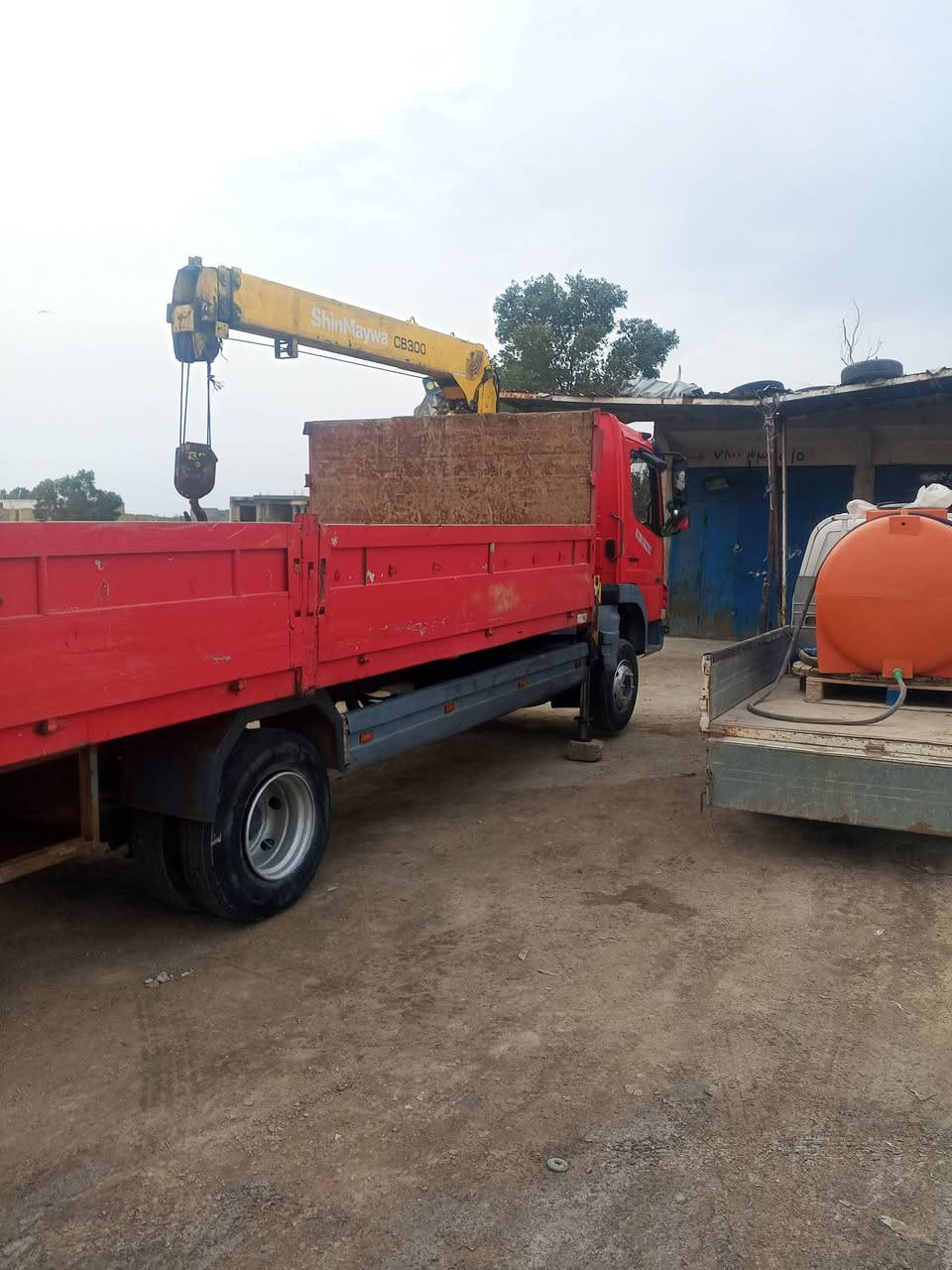 بدي اتيكو طولة 6 وربع صفاح كامل كاعية خشب سعر 13 ورقة وبي مجال ***********
