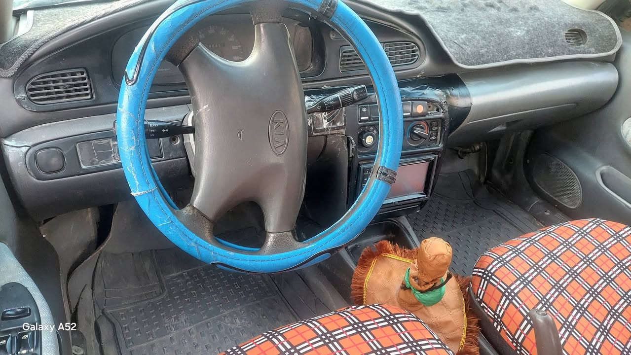 السلام عليكم للبيع كيا سيفيا موديل ٩٤ بدون راعي ابيع كوم حديد كير ومكينه مكفولات رقم بابل السعر ١٢ وبيها مجال قليل للتواصل ***********موجوده بكربلاء
