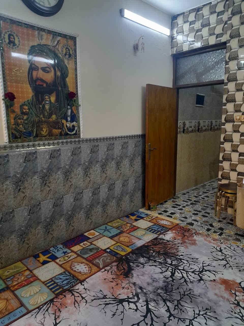 السلام عليكم نصف قطعه للبيع شركَ بناء جديد قاطين ونصف مسلح مدينة الصدر الجوادر قطاع ٤٤ للاستفسار ***********
