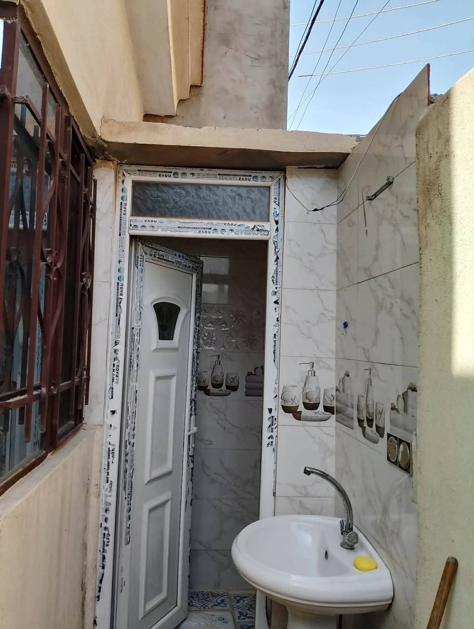 بيت للبيع 100 متر  باص 
يارمجة الشرقية الثانية
  طابق واحد
سند طابو شرط تحويل 
 قرب  جامع الجريسي 
سعر 65 وبي مجال 
شاري يتفضل خاص 
صور بيت 👇


**إذا كنت صاحب هذا الإعلان وتريد حذفه لأي سبب، رجاءا أرسل رسالة إلى الدعم الفني**