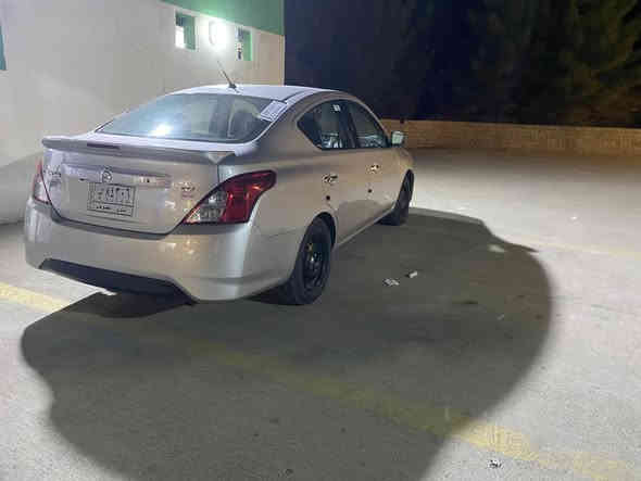 السلام عليكم 
نيسان فيرسا SV موديل 2019
رقم نينوى ، سنوية 2027 
قطعتين صبغ ، كير و مكينة و تبريد شرط
بيع او مراوس حسب القناعة 
السعر 102 
شرط التحويل
***********
