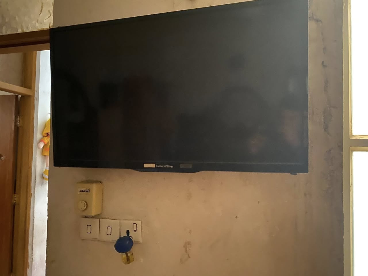 السلام عليكم للبيع
كل حاجه وسعرهه
موجود خاص او وات ساب 
***********
