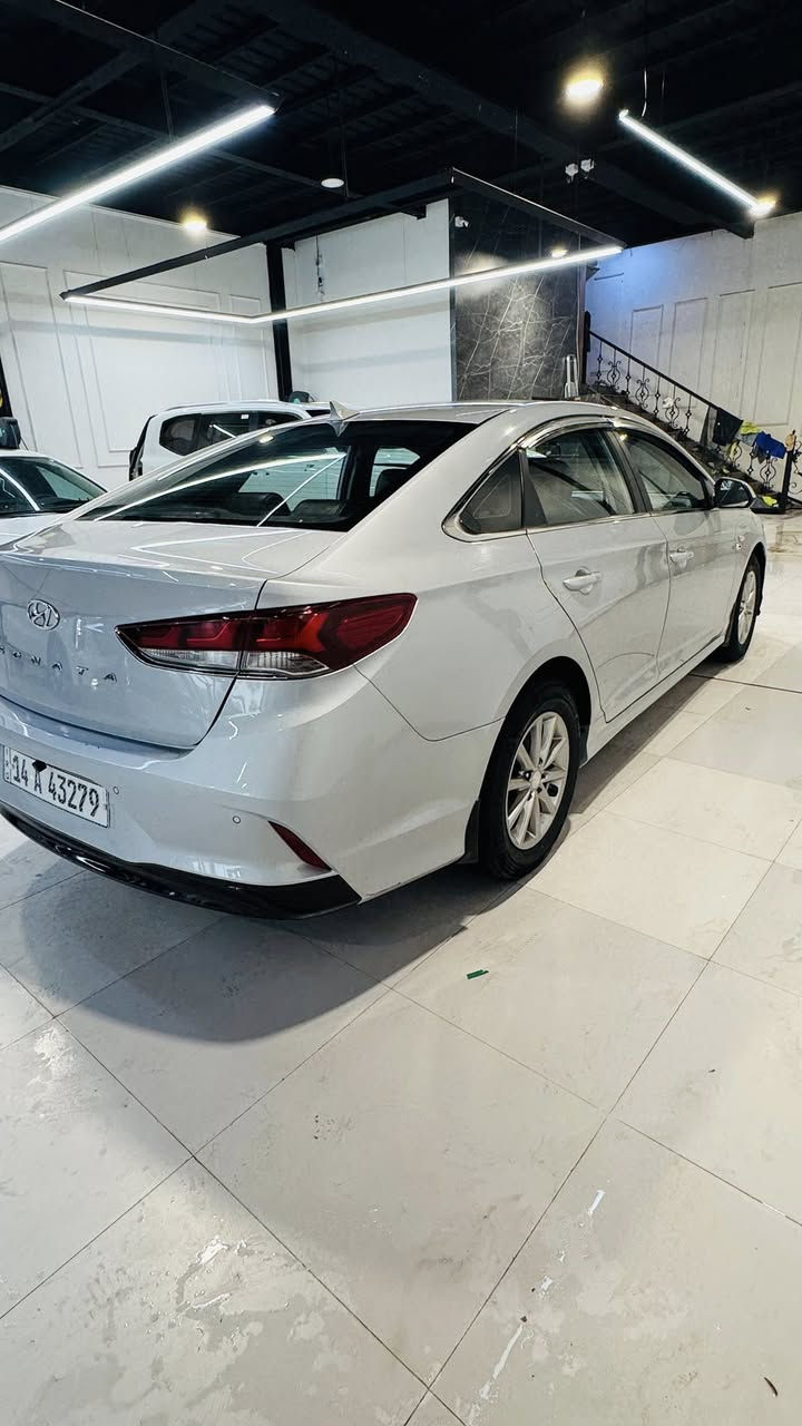 السلام عليكم سوناتا مديل  20 كوري  سياره كفاله حته صبق بيه بس بارد قليل  سياره مال بيت رقم بصره مكينه الفين بانزين جاهزه من كلشي سعر 168 وبيه مجال والاستفسار اكثر اتصال على رقم *********** مكاني البصره القرنه بني منصور
