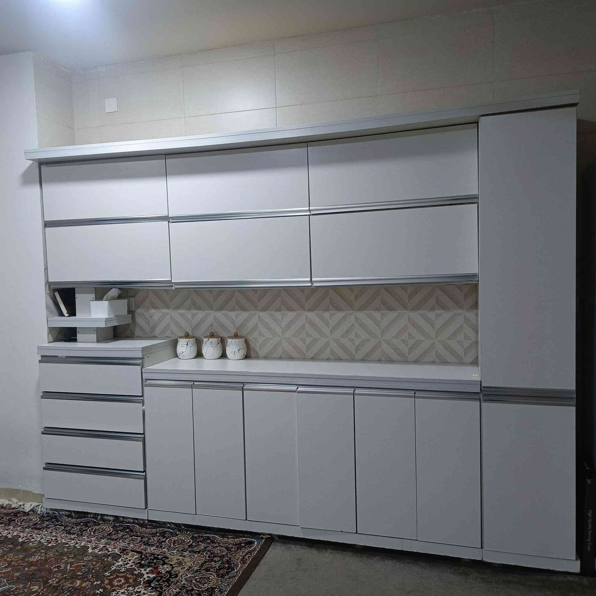 کەوانتەرێکی داری سێ مەتر بۆ فرۆشتن زۆر پاک و بێعەیبە   نرخی ٤٠٠ هەزارە 
لە  ڕزگاریم  نۆژین ستی ...
***********
