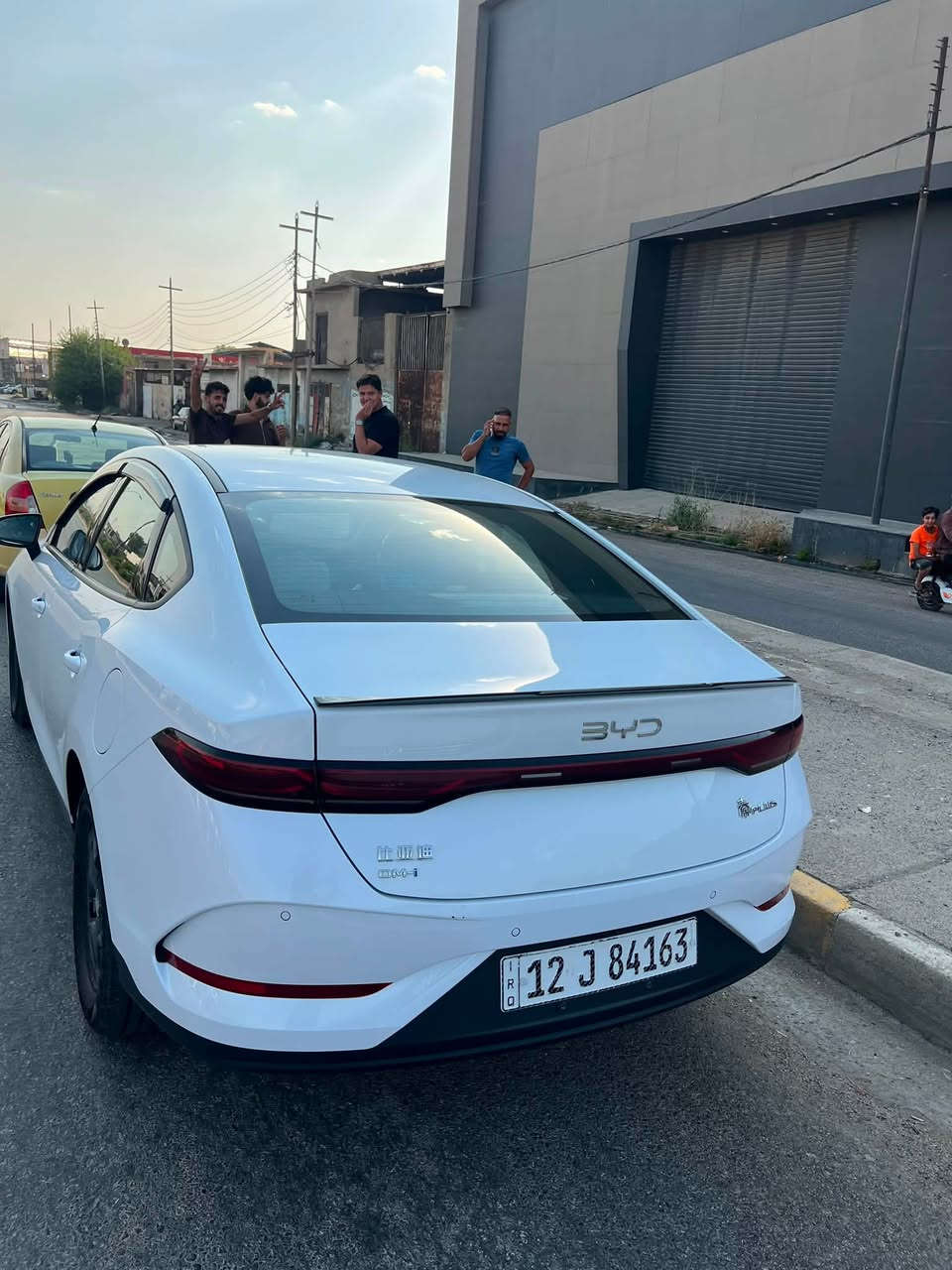 للبيع BYD Qin Plus
موديل: 2025
الممشى: 26,000 كم
الحالة: جيدة جداً
السيارة نظيفة وتستخدم يومياً
بيها طختين خفيفات فقط موضحات للجادين
السعر: 18,500,000 دينار قابل للتفاوض 

كورك
***********
اسيا فقط واتساب
***********
