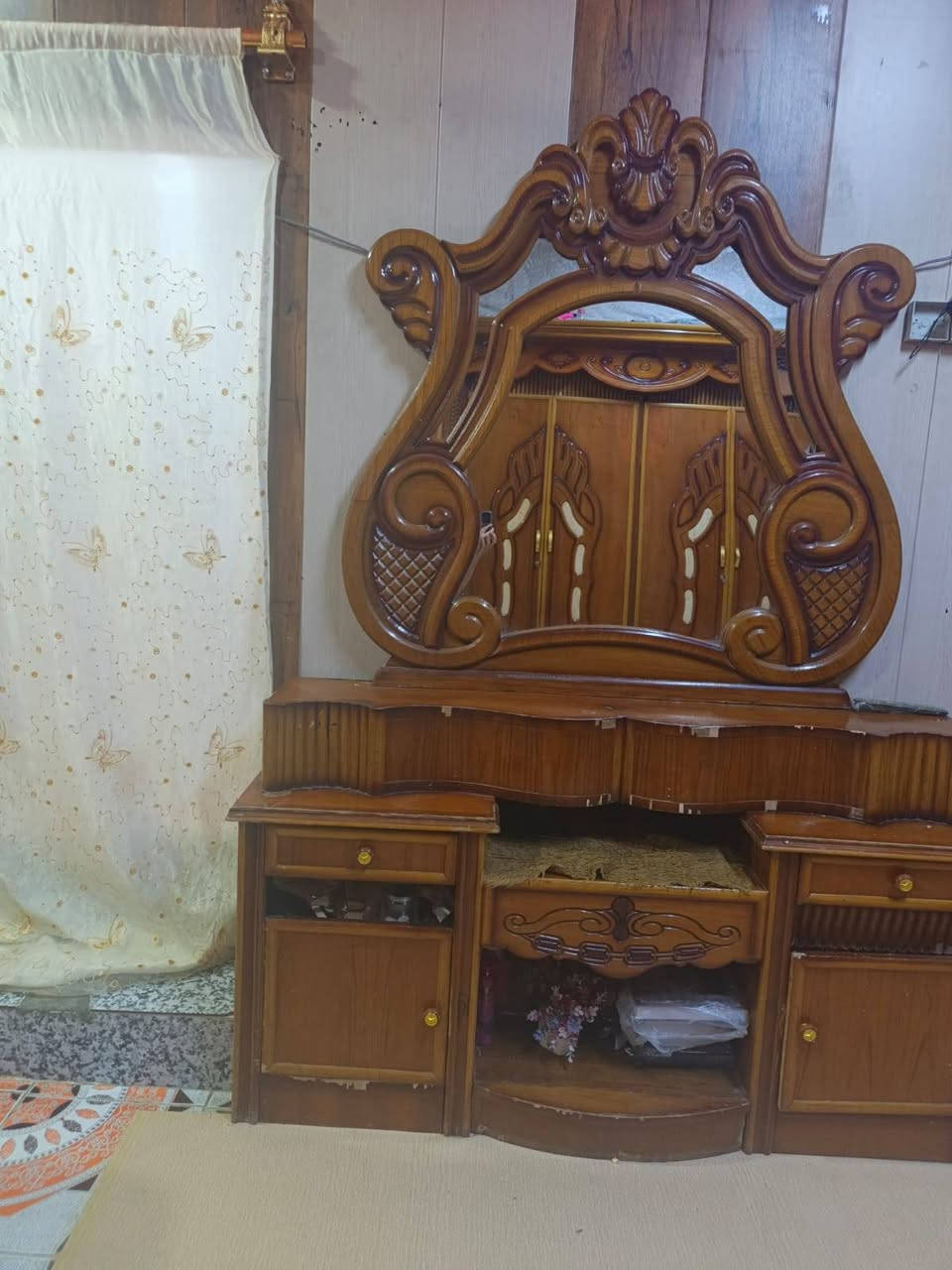 للبيع سعر مناسب الشراي يدخل خاص***********
