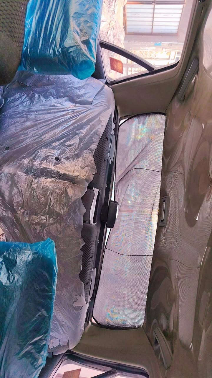السلام عليكم

بيجو بارص رقم انكليزي
 السياره نضيفه ونصبتهه حلوه
كير  ومكينه كفاله
تبريد ثلج
السباره ماعايزه شي
 بيها فقط صبغ قليل بل جاملغ الخلفي
مكاني نجف
السعر 49
***********
