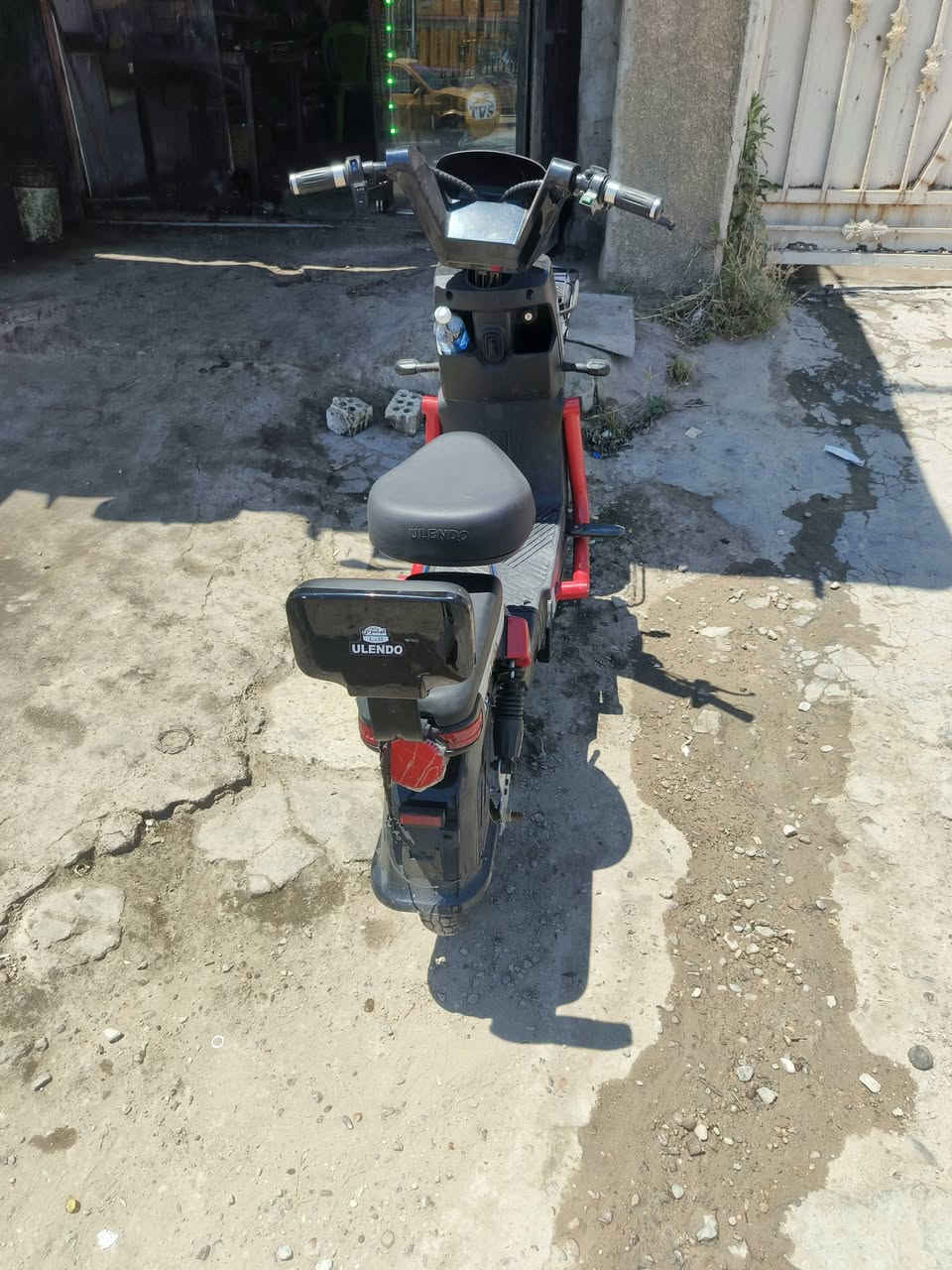 سلام عليكم دراجه لبيع السعر 400 وبيه مجال قليل الدراجه 🔋⚡شحن سرعته 99 العنوان البياع شرطه الخامسه غير متواجد عل فيس ***********

