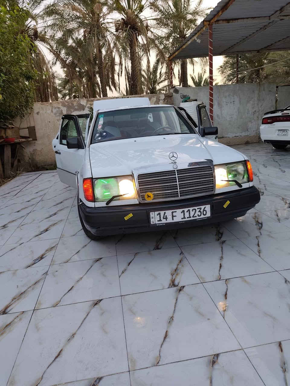 يلا السلام عليكم شباب مرسيدس دب حلو نظيف موديل 91 للبيع سياره جاهزه ان شاء الله مكينه وقير فيفيتي 3000 تخم تاير حداده كهربائيات كلها شغاله سياره قماره بلاد قواعد بلاد برونكيت ان شاء الله بلاد سياره مال جناي وجاهزه وخير من الله رقم بصره انجليزي تحويل ثاني يوم اسمك ان شاء الله السنويه لل 29 سعرها 63 وبيها مجال مكان بصره القرنه***********
