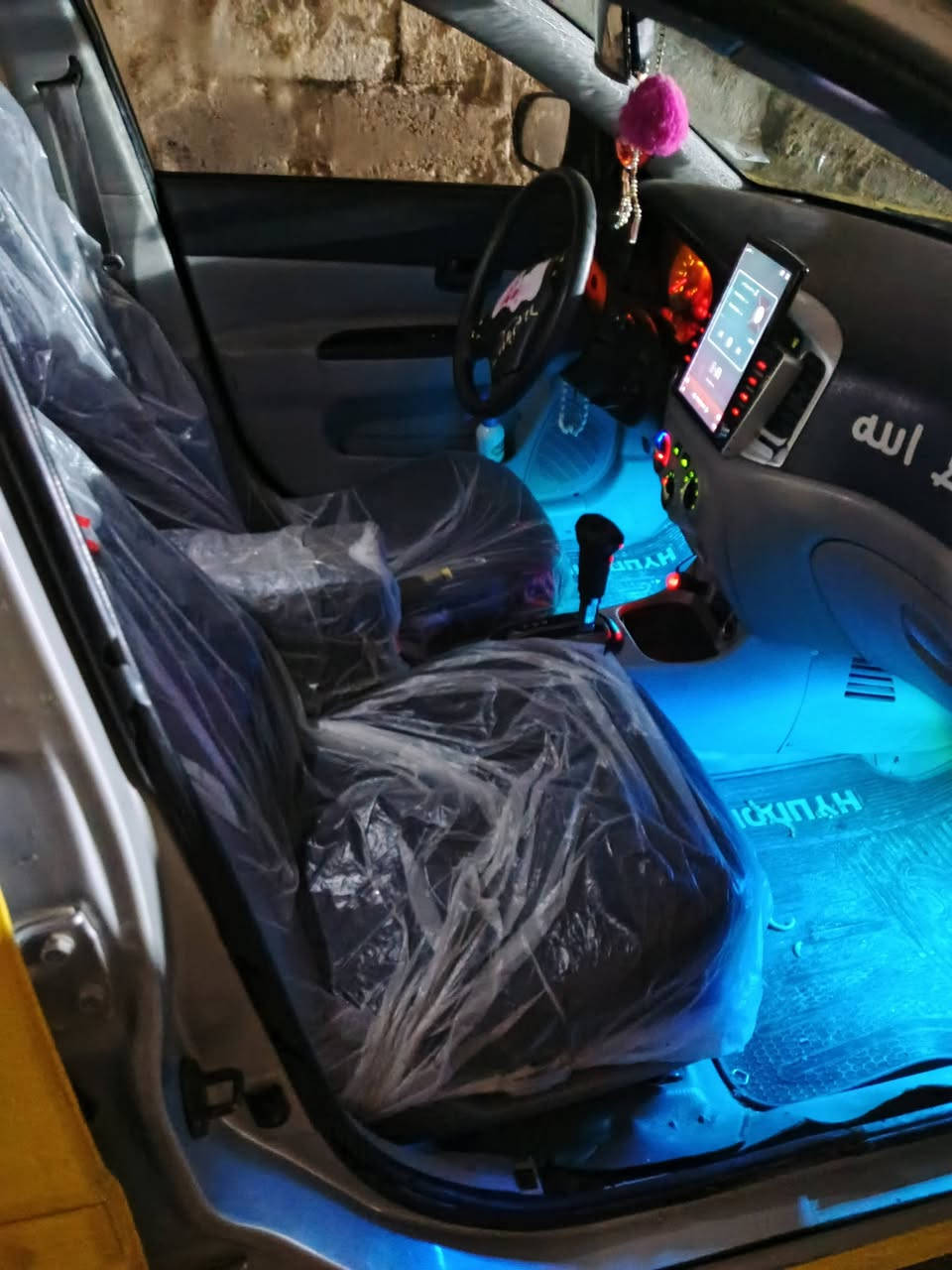 السلام عليكم من رخصت مدير الكروب اخوان للبيع اكسنت كوري موديل 2007 رقم نجف مشروع وطني اسنويه  الماني لل 27كير ومكينه خير من الله ضرر جاملق جيهت ال سايق وبيها طخه بل صندوق وبيها معجون تلقيطات كاربون موجود هيه وغرامات صفر السعر 85 وبيها مجال شرط التحويل  الشرعي بل موصل جانب ال ايمن مامتواجد عل فيس ***********
