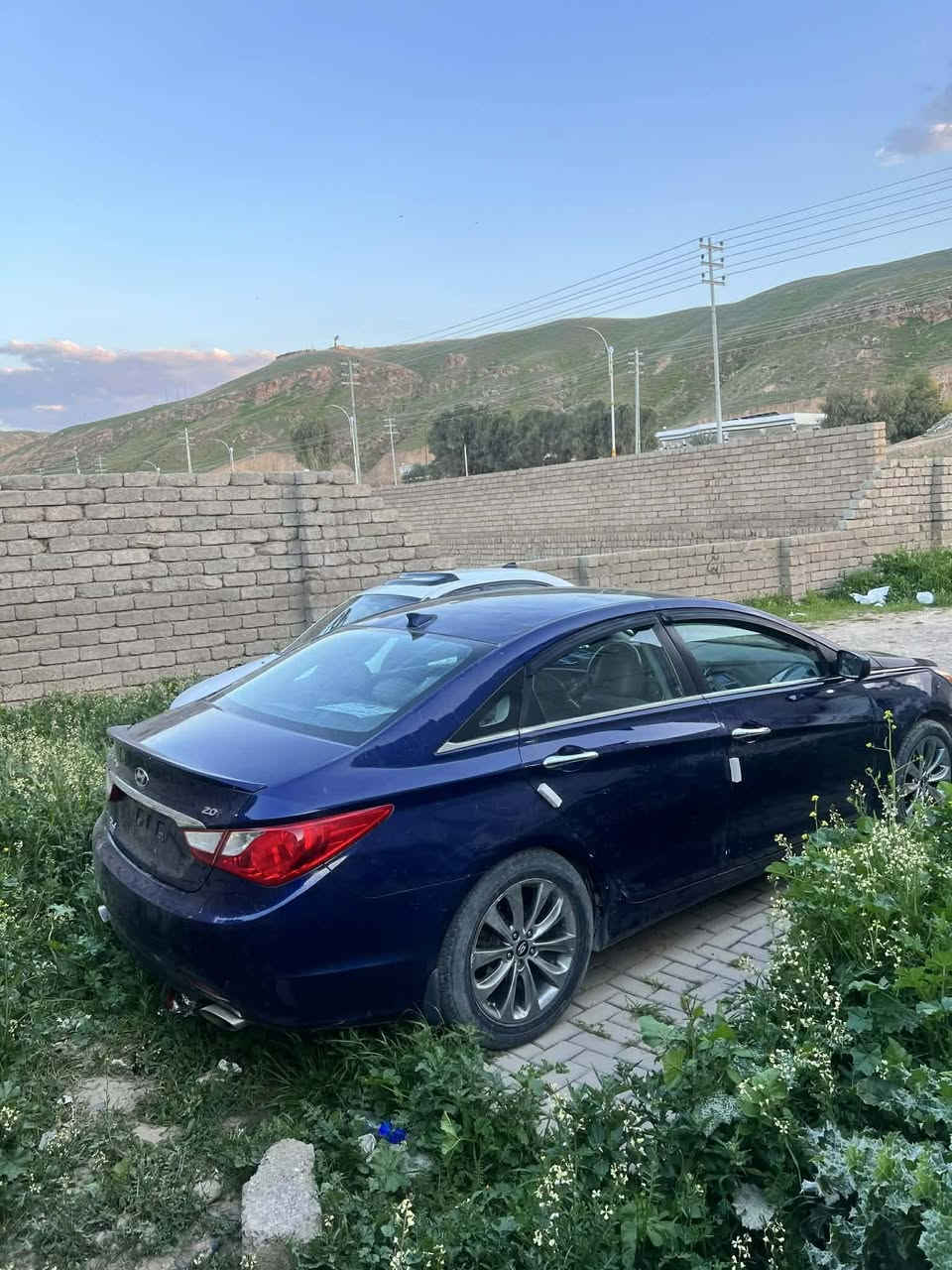 سوناتا ادوات موديل ١٣ كير مكينة صدر تايرات تبريد كلها فول وبالشرط السعر ٤٦ البيع نقدا فقط او مراوس مع فرق مكانها بالدور ***********
