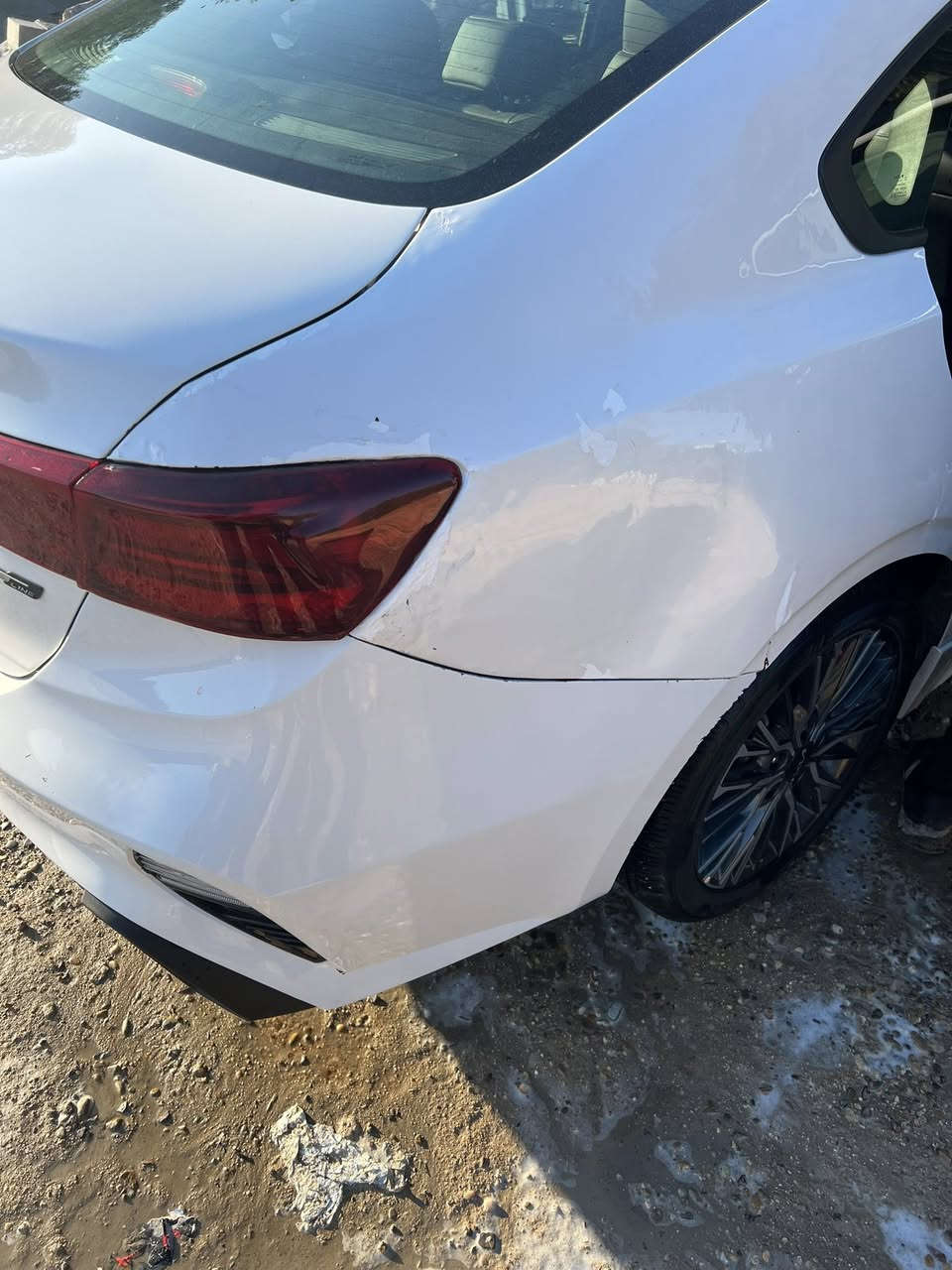 سلام عليكم
كيا فورتي 2024
جي تي لاين
 السعر 155 وبيها مجال 
***********
