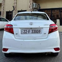 تۆیۆتا یارس 2016 گێر ئۆتۆماتیک مەکینە گەورە.  سەیارەکە یەک پارچەی بۆیا...