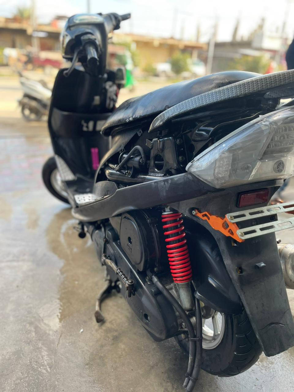 سلام عليكم
للبيع ماكس عدله 
دراجه بلاديه ختم واحد ويه الداخل والمكينه
مكينه مامفتوحه 
1بك لايت شفاف اصلي 
2صدر ار بي ام اصلي 
2كلج خلفي رياضي اصلي 
3صالنصه اف ام مو ستيل 
4ويل مشيف
مكان كربلاء حي العباس سعر 950وبيه مجال وهذاك رقمي ***********
