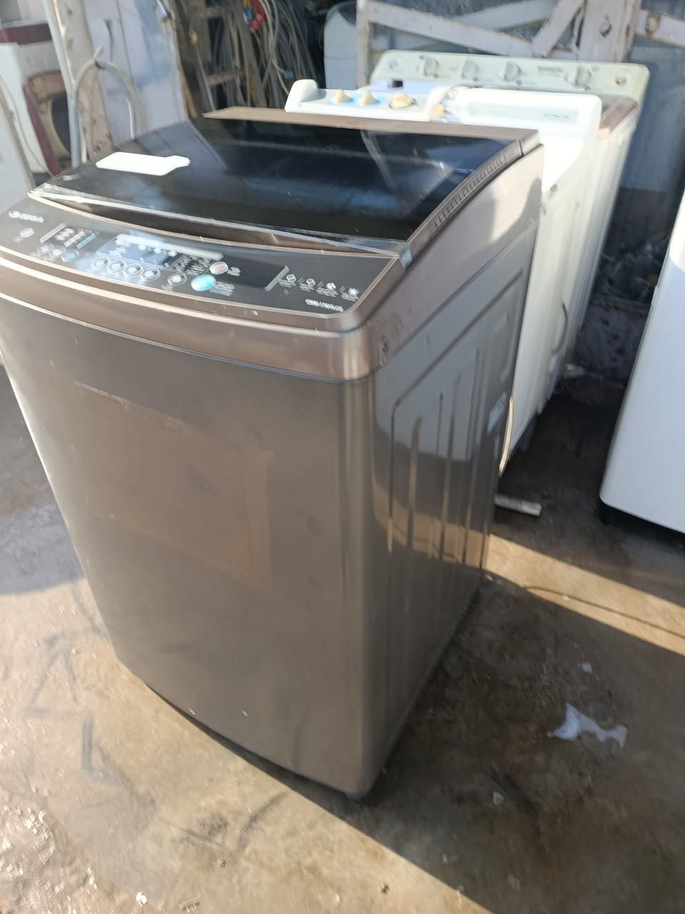 غسالة أوتوماتيك كبيرة حجم ١٧ كيلو نوع الحافظ دنكا ب ١٧٥ مع الضمان 
توصيل مجانا داخل بغداد 
***********
الدورة المهدية الاولى عبدالعزيز للغسالات
