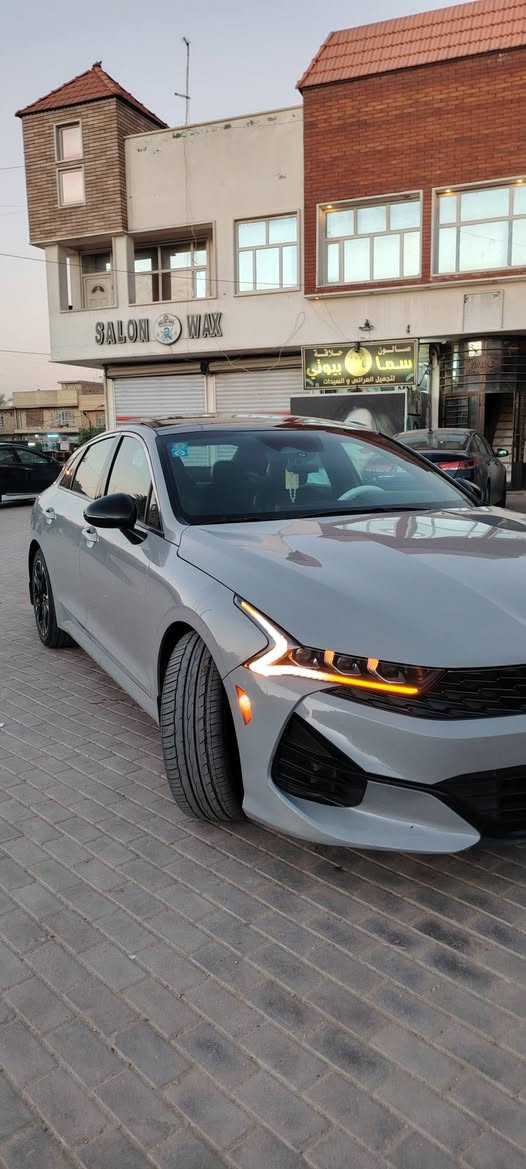 السلام عليكم
🔥 للبيع كيا K5 GT-Line موديل2021 🔥

📍 رقم بغداد 📍 الممشى: 90 ألف  فقط 📍 لون أسمنتي مميز 📍 دفع امامي  (AWD)

المواصفات: ✅ تشغيل عن بعد ✅ دخول ذكي وترحيب ✅ تنبيه اصطدام أمامي ✅ تنبيه مغادرة المسار ✅ كاميرا خلفية ✅ شاحن وايرلس ✅ منافذ USB ✅ مانع انزلاق ✅ مقاعد جلد  ✅ جام أوتو ✅ نظام مراقبة ضغط الإطارات (TPMS) ✅ شاشة تدعم Apple CarPlay و Android Auto ✅ مصابيح LED ✅ 5 وضعيات قيادة: SPORT / CUSTOM SNOW / SMART / NORMAL

🔹 السيارة ليبل واحد 🔹 حادث السيارة كسر بل دعامية ونفسهة مصلحيهة 🔹 اللغود والشاصي كفالة 🔹    (بجم كبس) 🔹 بدون دواخل 🔹 بيها بارد قطعتين خفيفات جداً

سيارة نظيفة ومواصفاتها عالية وجاهزة للاستخدام.

📲 للاستفسار واتساب: *********** 

💰 السعر: 17000 دولار
