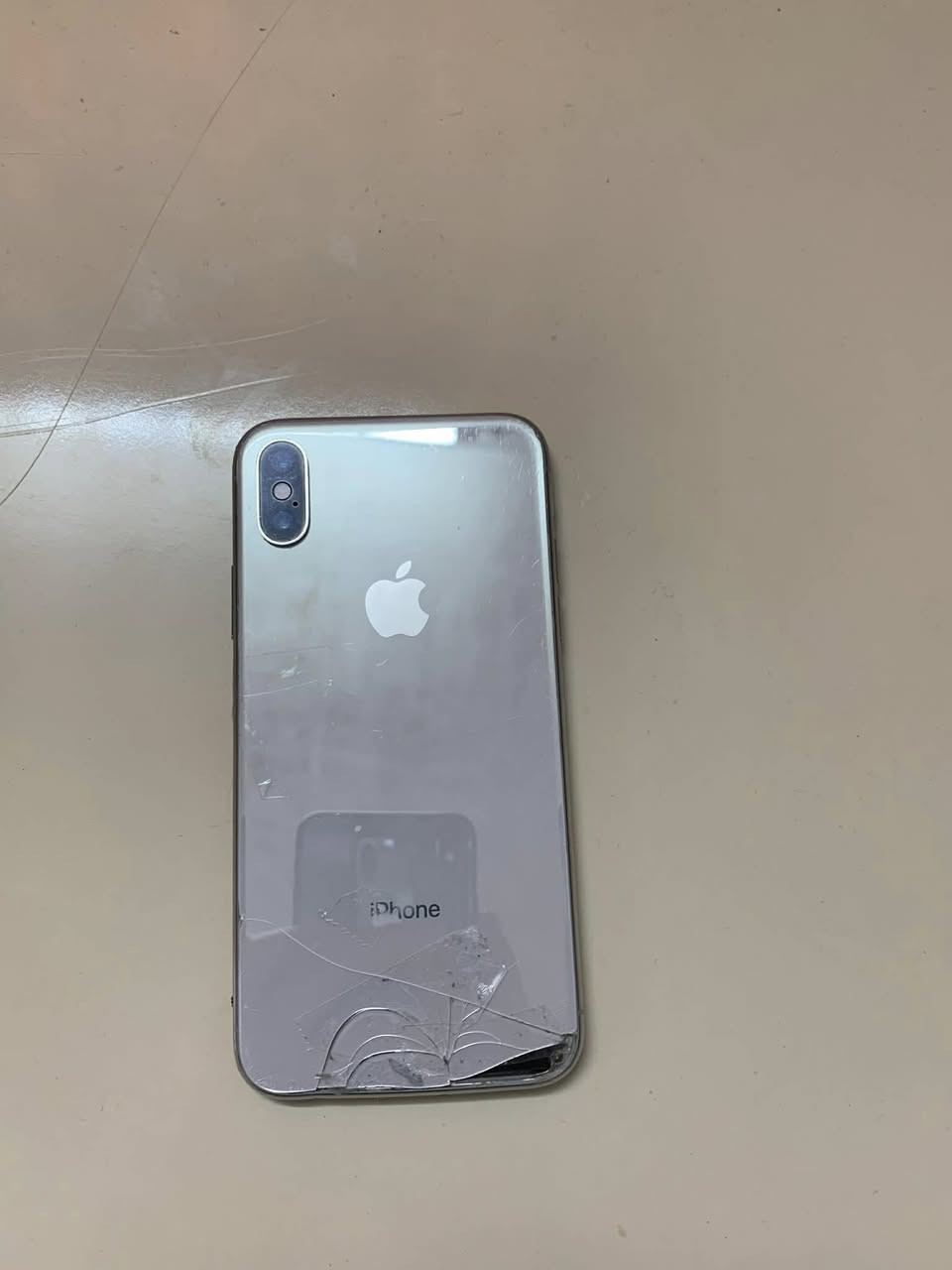 سلام عليكم ايفون اكس للبيع جهاز كلش نضيف امانه الله بطاريه100شاشه اصليه كامرات يخبلن سماعات هزازات كلو شغال فقط لكسر الي موضح بلصوره وممأثر ابد عليه قبل يومين شديتله حمايه بطاريه ولحملي ياه وطلعت شي  ابيض ممبين كلش بلشاشه مجرد تشيل لسلكون يروح السعر75مستعجل كلش على بيعته


**إذا كنت صاحب هذا الإعلان وتريد حذفه لأي سبب، رجاءا أرسل رسالة إلى الدعم الفني**