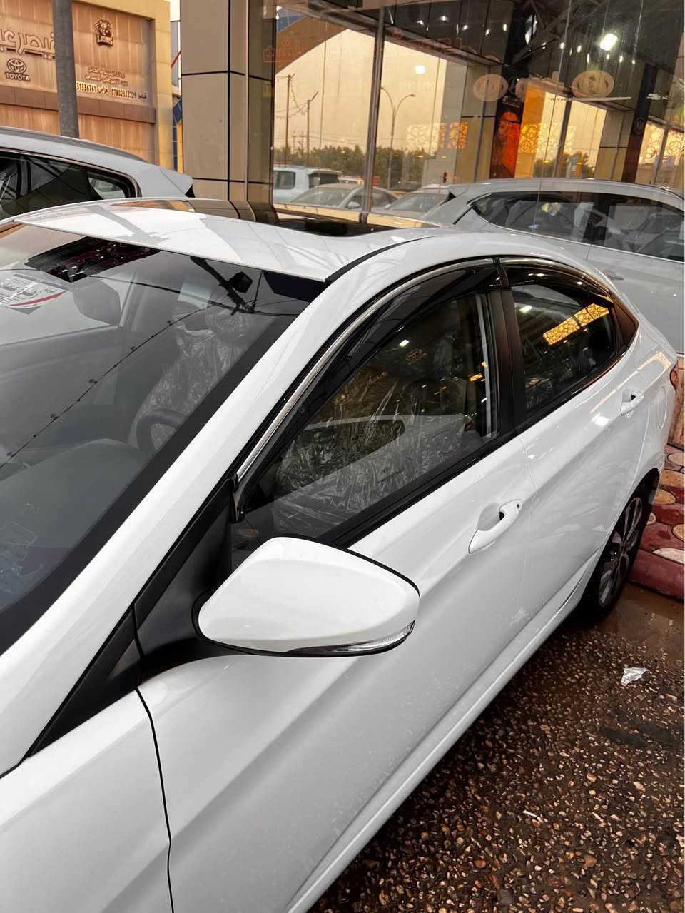 اكسنت 2016 خليجي مكفوله والسونار مرفق بالمنشور 
مكينه 1600 … فول تحكم ستيرن … شاشه مع كاميرا …. ويل كب … كشاف … سبير بلادي مانازل مع عده كامله … ماشيه 120 كم … جديده جداً سعر 125$ مكاني حله *********** حلة, بابل
