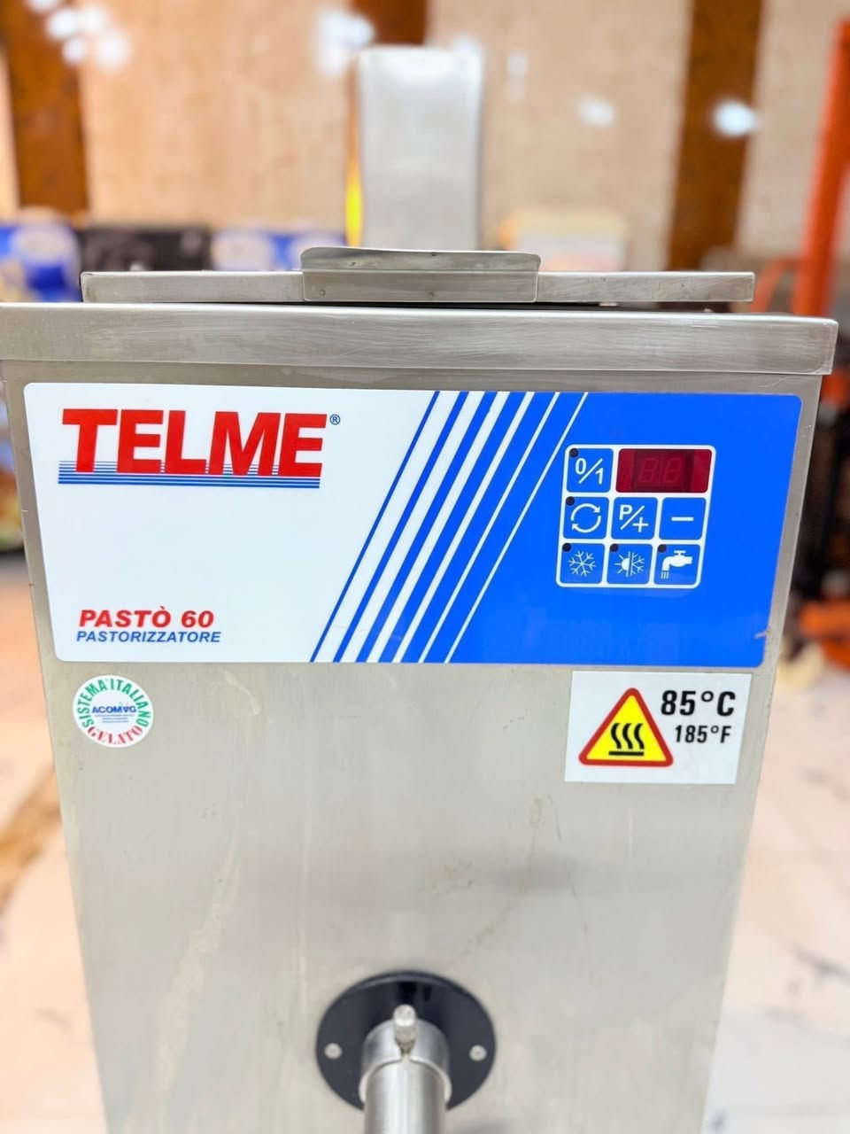 بستره تيلمى ايطالي
60لتر 

حار بارد 

مستخدمه نضيفه جدا 

تبريد ماء 

3فيز 

المكينه جديده ع وضع الشركه 

تسخين +تبريد سريع جدا 

السعر والتفاصيل مراسلة الصفحه 

او الاتصال ع الرقم ***********

العنوان البصره
