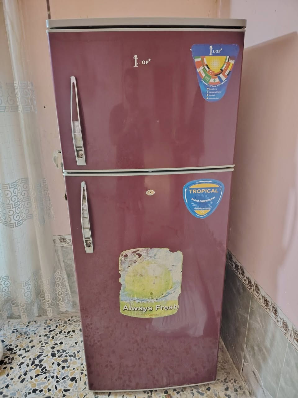 ثلاجه حجم كبير فول مواصفات
عوزها فريز جديد  الشراي يجي خاص

***********
