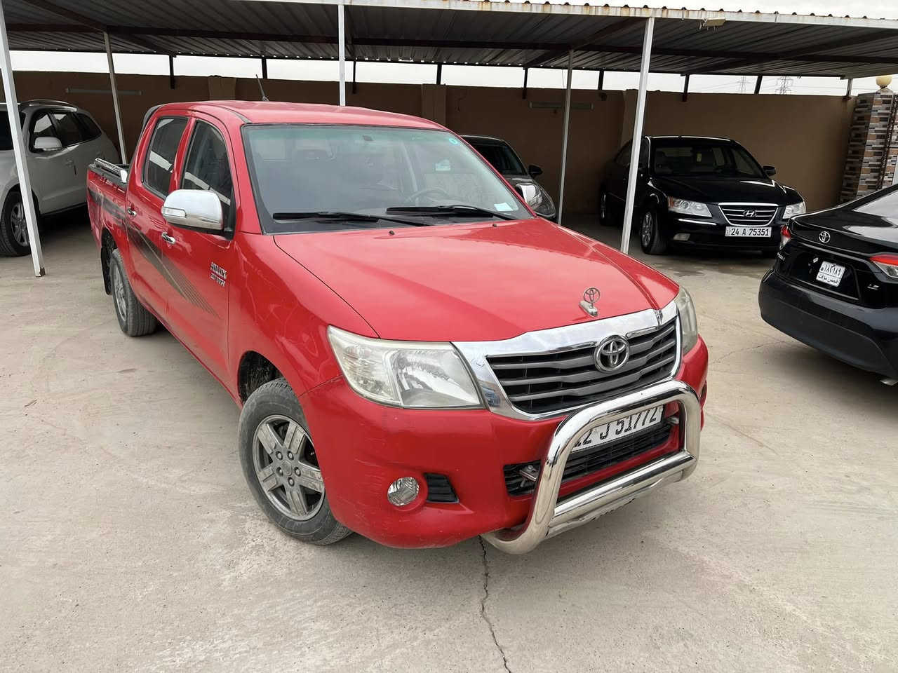 سلام عليكم 
بكم هايلوكس للبيع 
موديل 2012
كير ومحرك شرط 
تواير وصدر جدد 
السعر 165 وبيهامجال للطيبين 
الرقم ***********
