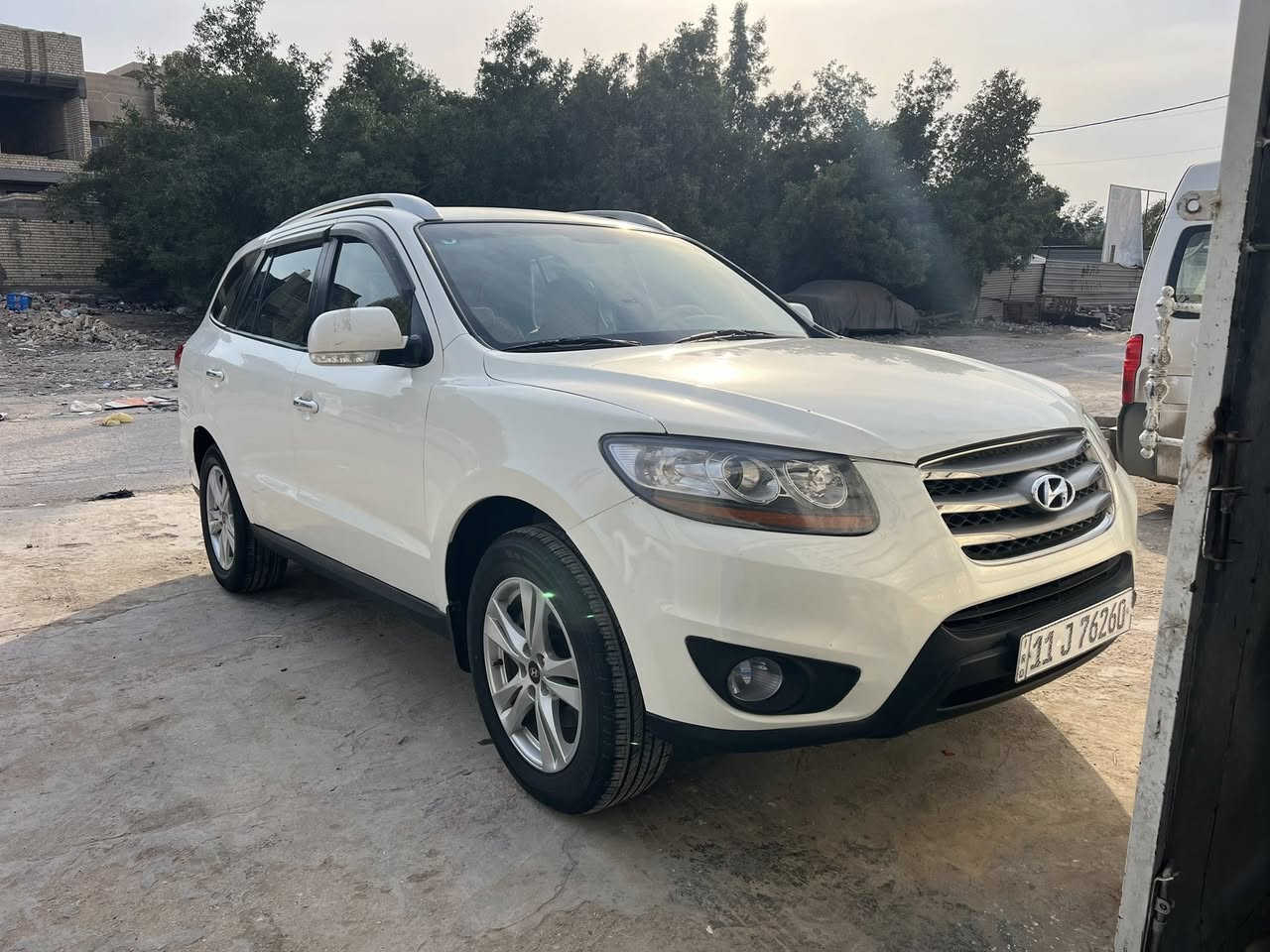 سلام وعليكم سنتافي موديل 2010خليجي فول مواصفات فتحة بصمة حساسات خلفية شاشةكامرة خلفية سيارة ما ناقصهة اي شي تخم تاير تدفئة وتبريد ثلج مكينة  3.5 السعر 135مكاني بغداد رقم الهاتف ***********
