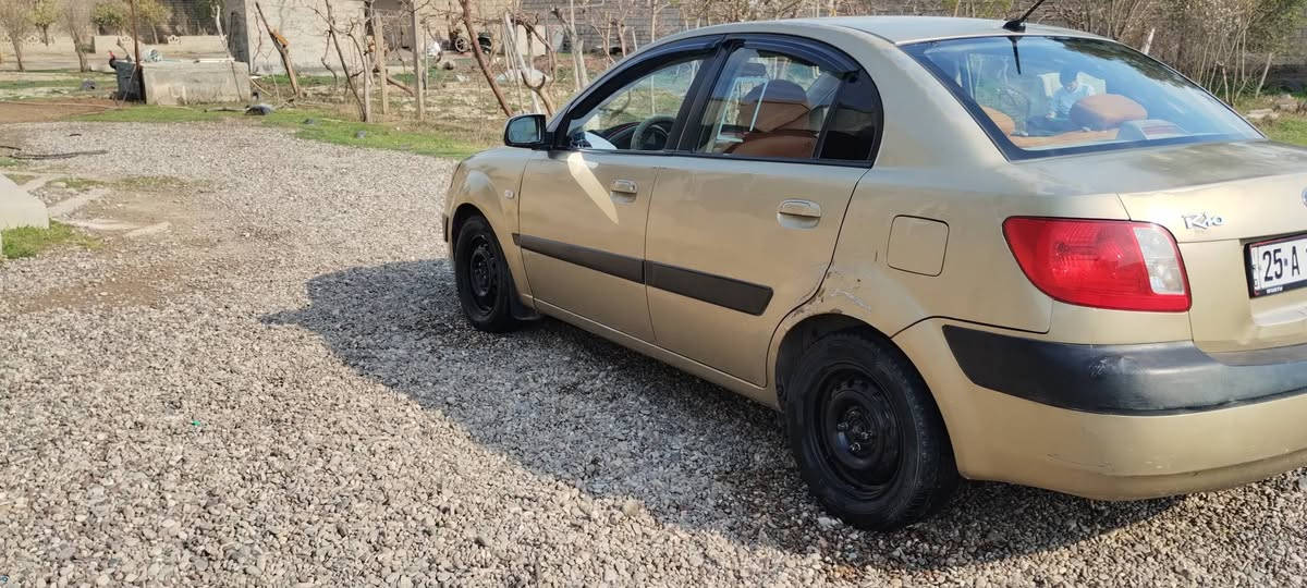 السلام عليكم ورحمة الله وبركاته 
كيا ريو 2007
وارد امريكي
رقم كركوك  دولي لل2030 بسمي
هزه للشهر الرابع تنتهي
كير محرك شرط محرك 16
تدفئه تبريد كهربائيات كلها شغاله
طخم تاير جديد باتري جديد 
السياره جاهزه ماتصرف عليها ربع
 السعر 78 
الشرقاط . الخضرانيه 
***********
