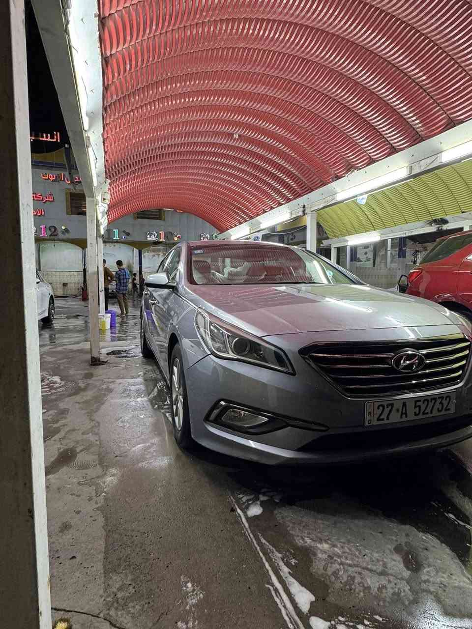 السلام عليكم
هيونداي سوناتا 2015 للبيع 

الرقم ذيقار انكليزي حرة باسمي تحويل ثاني يوم السنوية لل٢٦ 

مواصفات اعتياديه 

حدادية توب

غرفتها كلش نضيفه

شاشه اندرويد 

كامرا خلفيه 

كشنات قماش 

جناح خلفي

مكينه 2400 gdi

منضومه تبريد جديده

كير جديد

تحكمات ستيرن 

السياره نظيفه ومتحتاج شي 

دواخل بيجي 

مثبت سرعه اوامر صوتيه 

كير تبترونك عادي واتوماتيك

المكينه معلايه ربل يعني انسى شي اسمه دوانز 

حادثها بنيد نفسه مصلح وجاملغ بي صبغ قليل يعني السيارة كلها ليبل واحد والسونار مرفق بالصور

السياره خير من الله وما ناقصها شي نهائيا 

 السعر 120 وبيها مجال بسيط للاسفسار الاتصال بالرقم *********** مكاني البصرة التنومة
