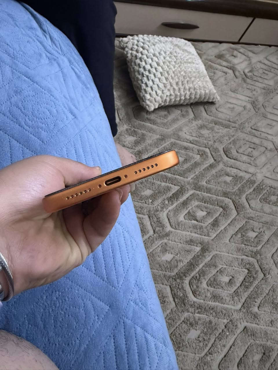 ايفون 17بروماكس الذاكره 256البطاريه100مستعمل اقل الشهر نضافته 100/100مكاني بغداد مدينة الصدر ***********السعرخاص
