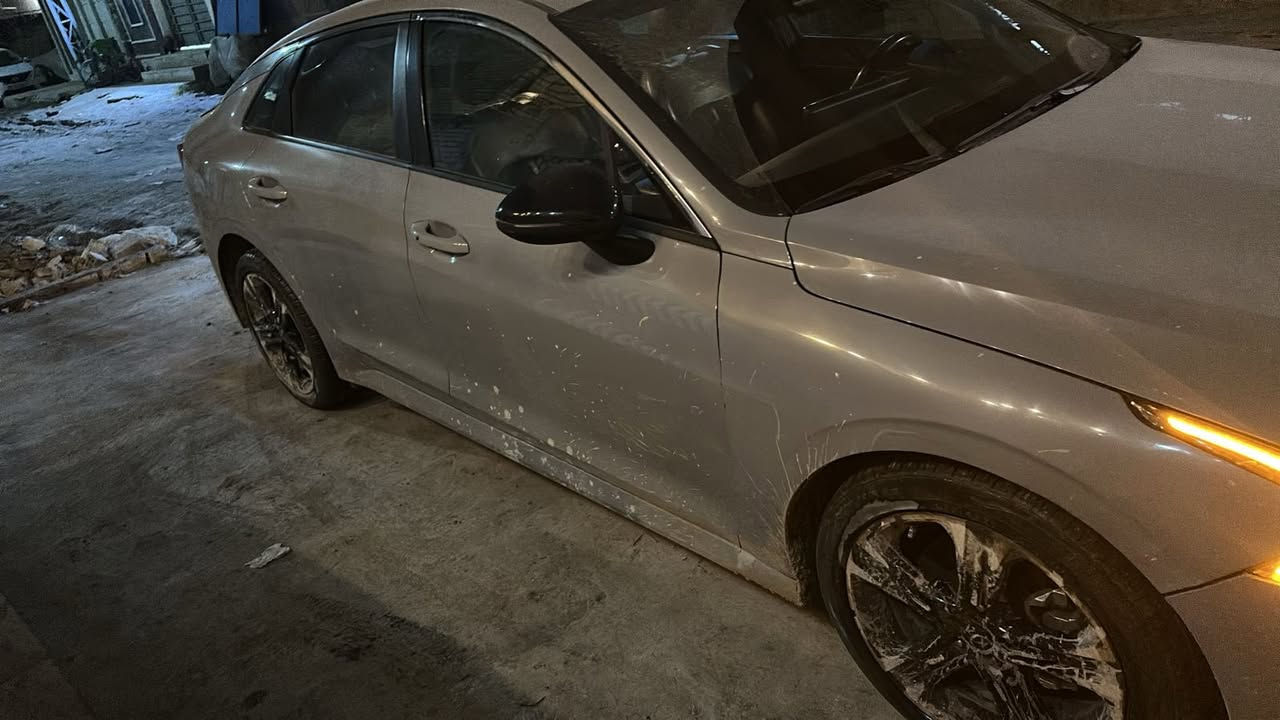 السلام عليكم
كيا k5 
موديل ٢٠٢١ 
السياره Gt 
ماشيه 66 ك / م 
السياره سونارها موضح بالصوره 
مكان السياره الكاظميه 
السعر 168 ورقه وبيها مجال بسيط
للاستفسار اتصال على الرقم 
***********
