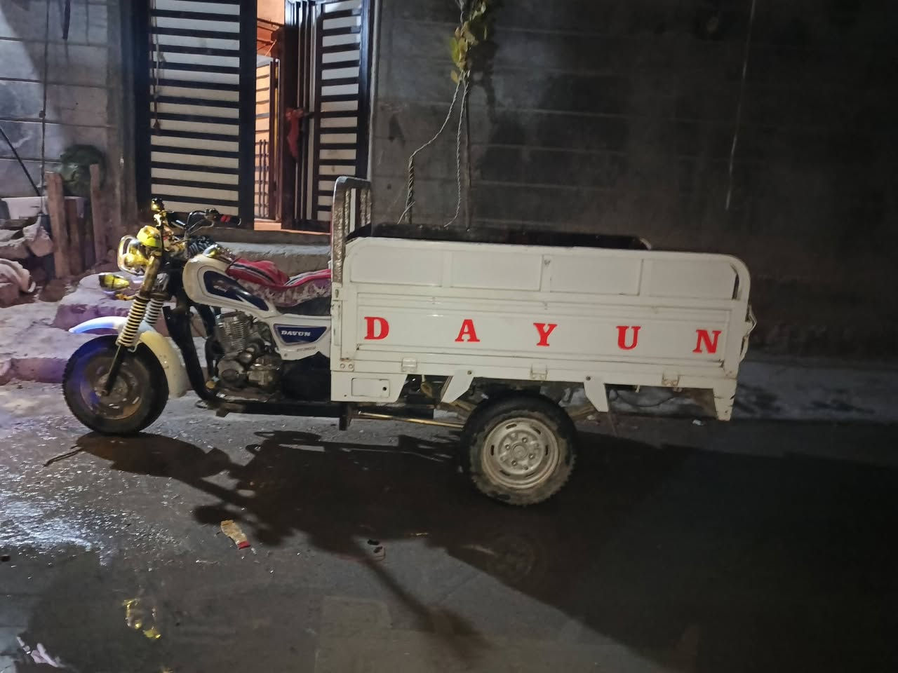 السلام عليكم ستوته 2021
تعمير السعر مليونين وبيها مجال للطيبين للتواصل  ***********
