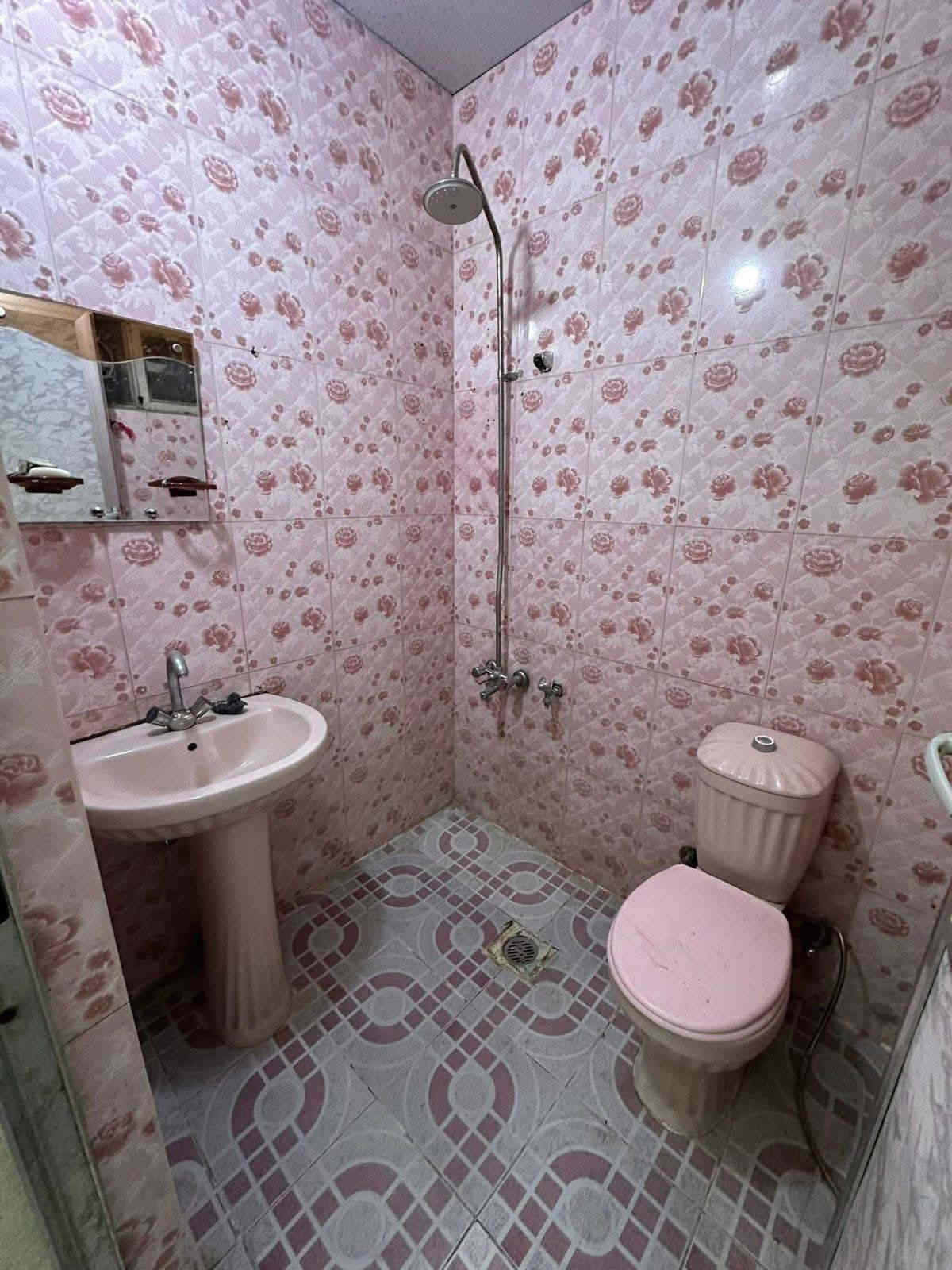 للأيجار في #السيدية
مشتمل مساحه  90 متر   ✔️

يحتوي على مدخلين 3نوم وصاله ومطبخ وخدمات عدد 2🔶

 موقع السيديه الضباط📍

_______________________________________
للأستفسار اكثر تفضلو بزياره مكتب الطائي للعقار 💎
السيديه شارع المركز عماره شركه السراب للمطابخ ✔️

او الأستفسار ع الارقام ادناه 📞↘️↘️ (متوفر واتساب )📌🔛
***********
