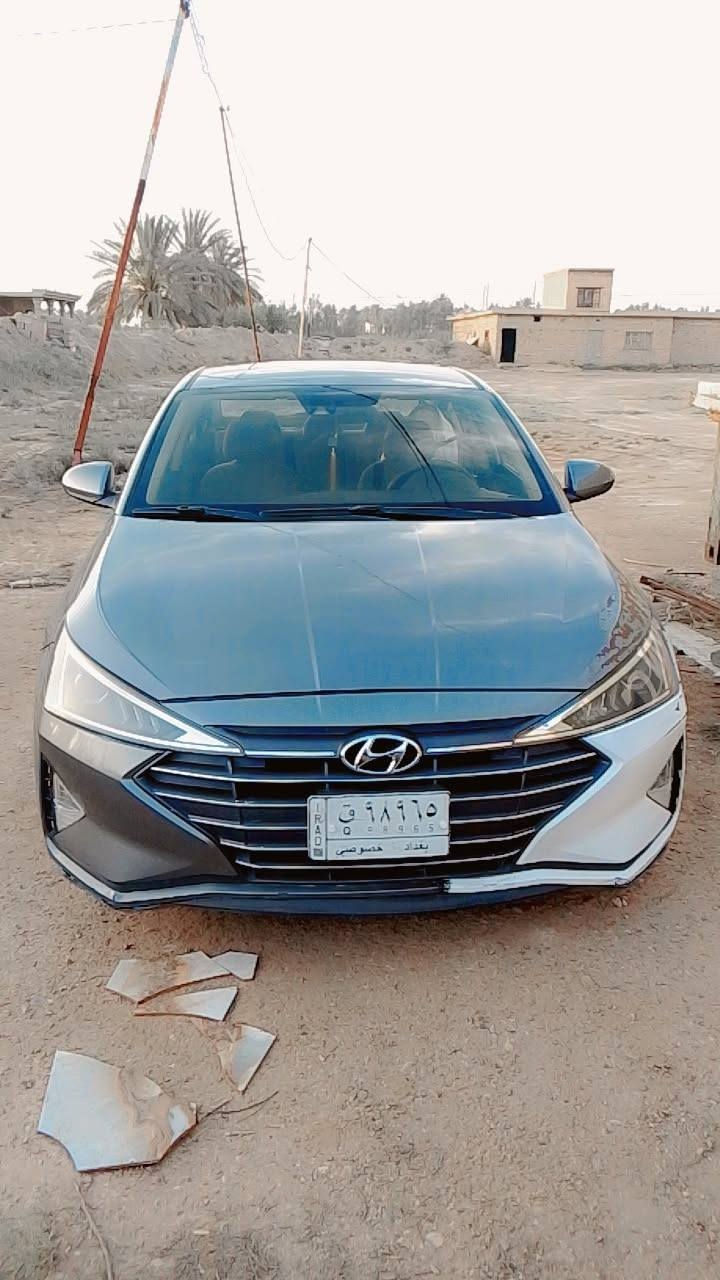 السلام عليكم
النتر مديل 2020وارد امريكي 
حادثها جاملغ +بنيد 
جاملغ راجع ع بارد شبر حار معمر بس مامصبوغ 
ماشيه 90كيلو 
سعرها 142وبيها مجال بيسط تواصل خاص او تصال 
***********
