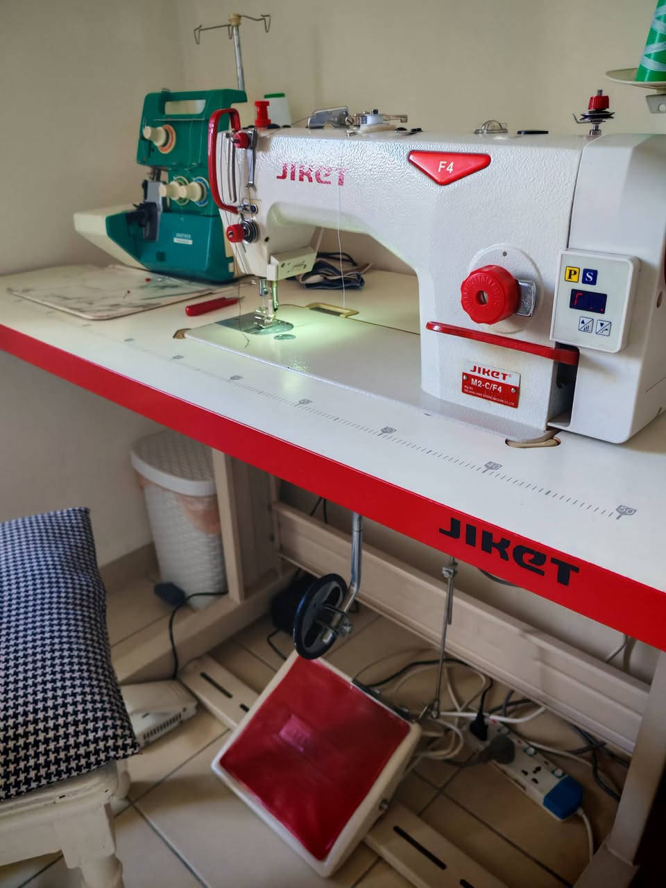 للبيع
مكينه صناعيه JIket
موديل F4
دايركت درايف صوتها كاتم هادئ موفره للكهرباء تحديد السرعه من الشاشه فيها شاشه صغيره تحكم الكتروني ماخذتها ٤٠٠ اريدها ٢٥٠ قفل
(جهاز الاوفر) brother
نوعه اوفرلوك يقص ويخيط ٣خيط
السعر ٢٠٠ الف


**إذا كنت صاحب هذا الإعلان وتريد حذفه لأي سبب، رجاءا أرسل رسالة إلى الدعم الفني**